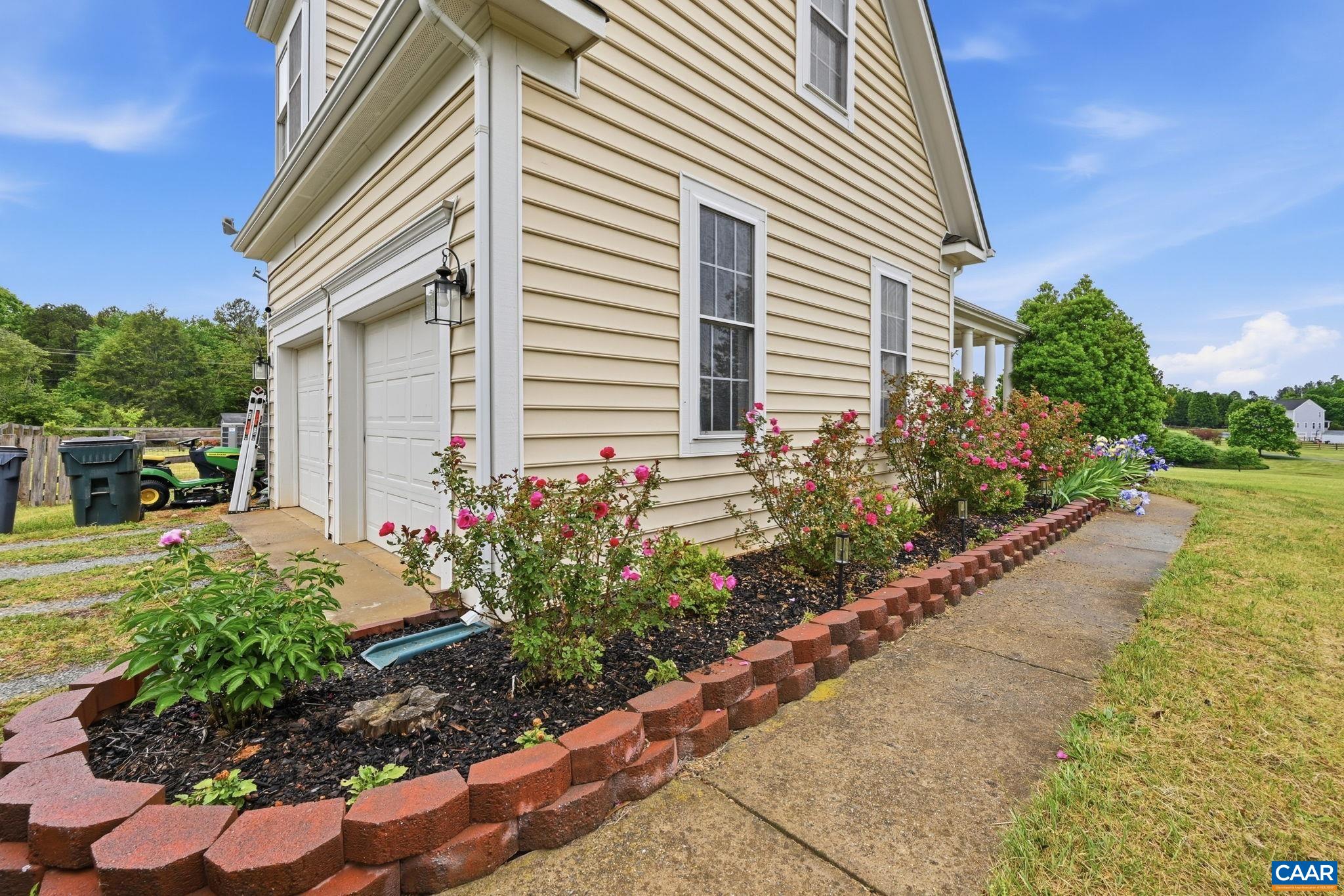 172 GLEBE LN, SCOTTSVILLE, Virginia 24590, 4 Bedrooms Bedrooms, ,2 BathroomsBathrooms,Residential,172 GLEBE LN,676875 MLS # 676875