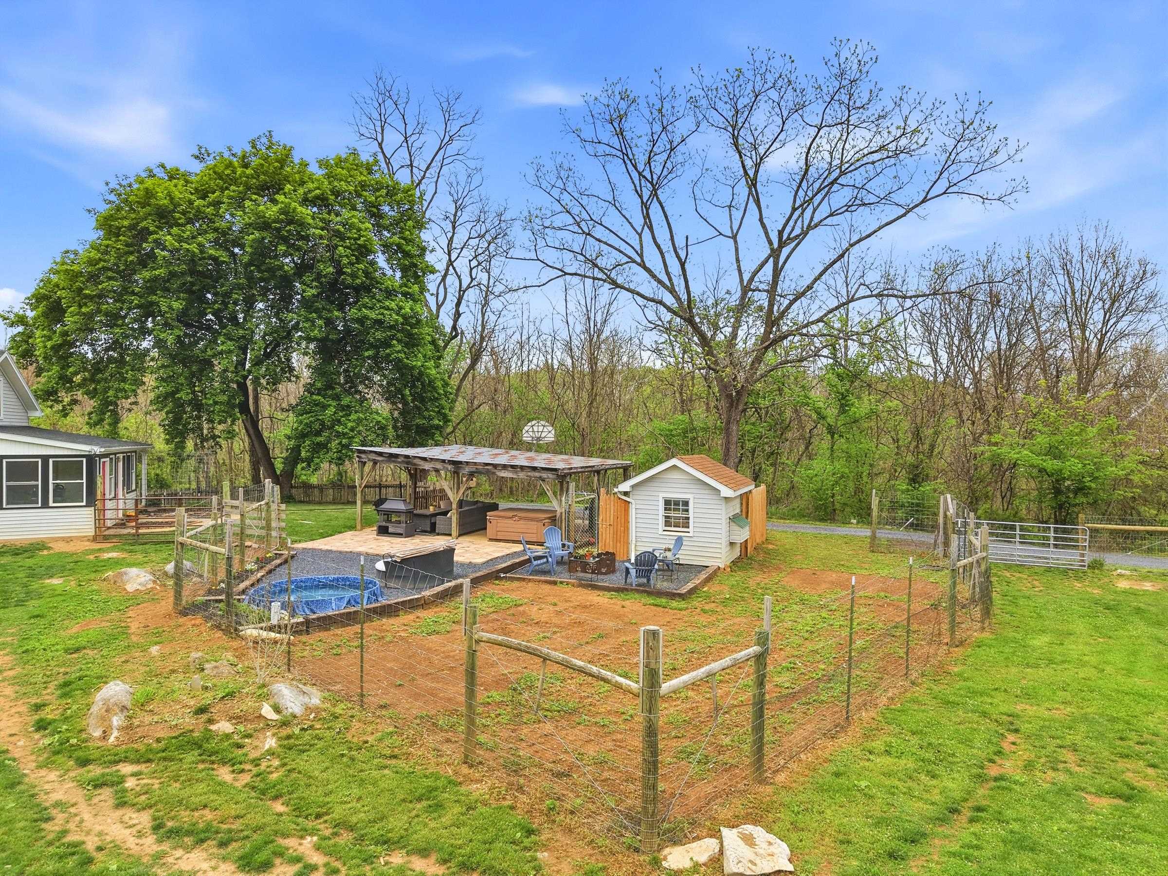 772 PINEWOODS RD, QUICKSBURG, Virginia 22847, 3 Bedrooms Bedrooms, ,1 BathroomBathrooms,Residential,772 PINEWOODS RD,676942 MLS # 676942