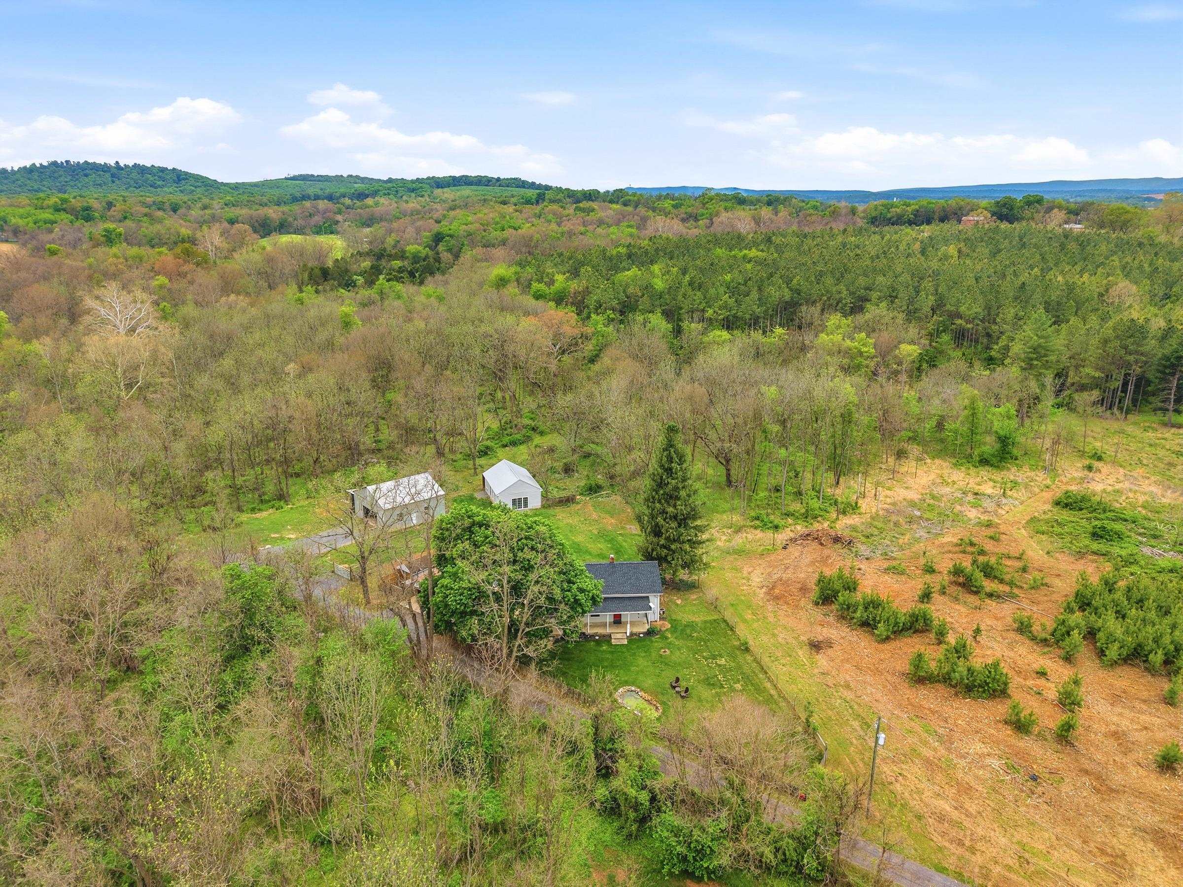772 PINEWOODS RD, QUICKSBURG, Virginia 22847, 3 Bedrooms Bedrooms, ,1 BathroomBathrooms,Residential,772 PINEWOODS RD,676942 MLS # 676942