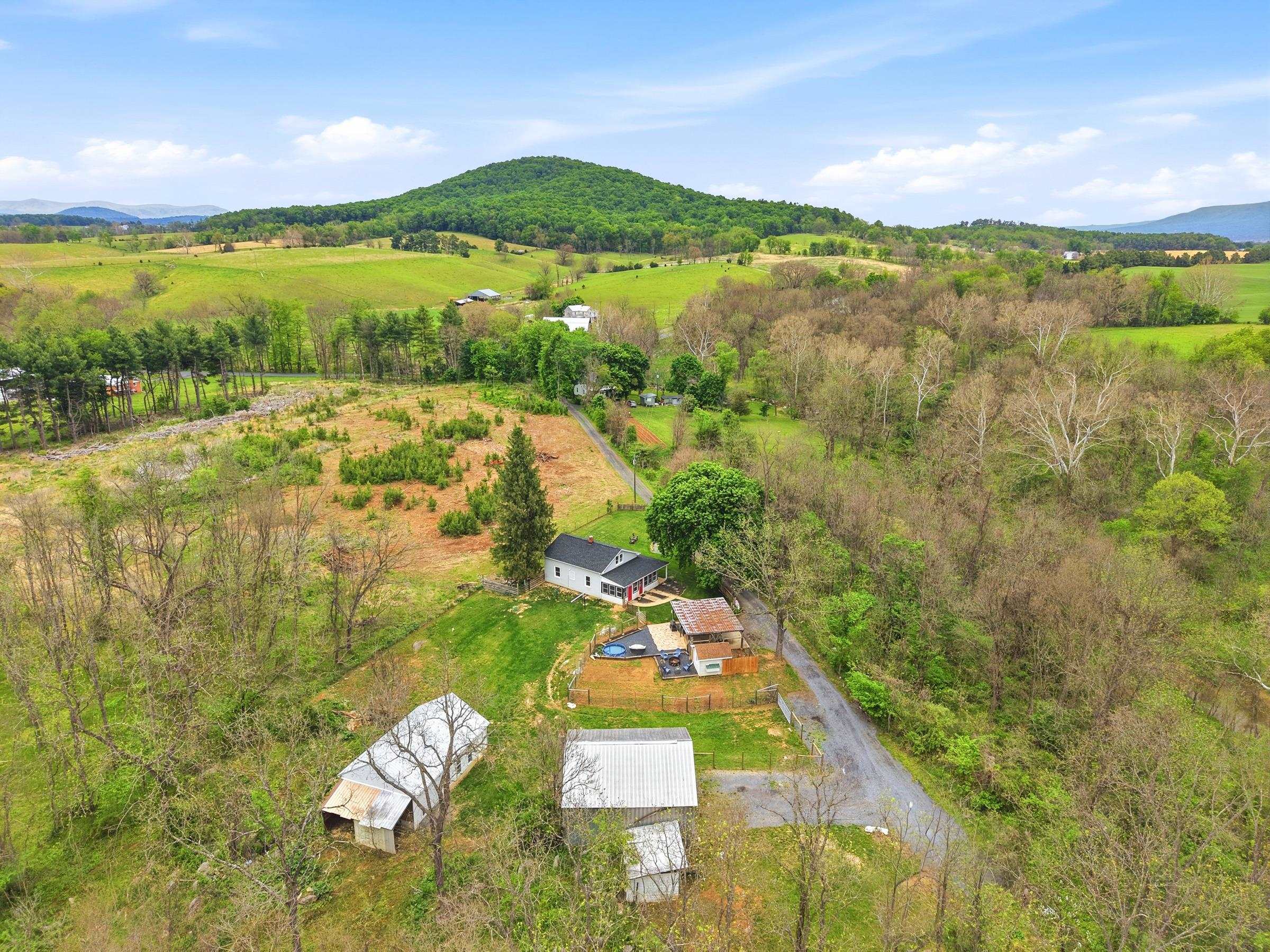 772 PINEWOODS RD, QUICKSBURG, Virginia 22847, 3 Bedrooms Bedrooms, ,1 BathroomBathrooms,Residential,772 PINEWOODS RD,676942 MLS # 676942