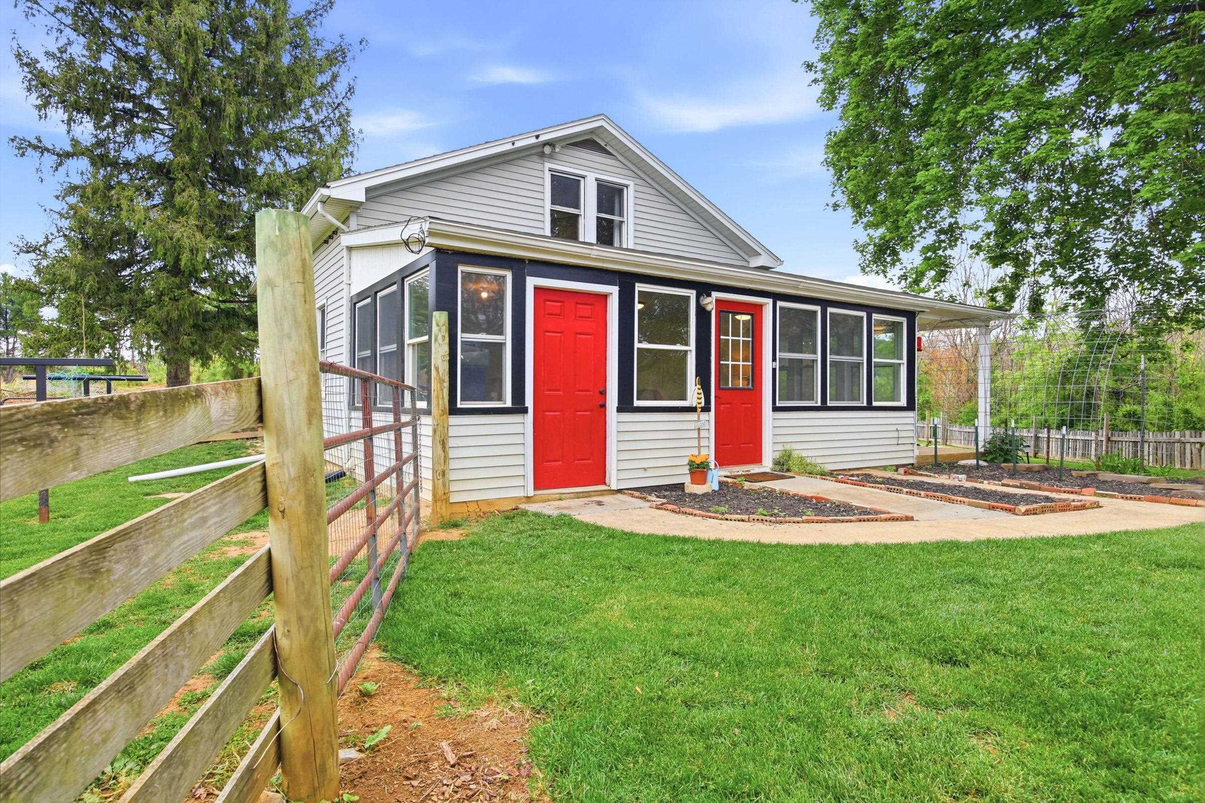 772 PINEWOODS RD, QUICKSBURG, Virginia 22847, 3 Bedrooms Bedrooms, ,1 BathroomBathrooms,Residential,772 PINEWOODS RD,676942 MLS # 676942