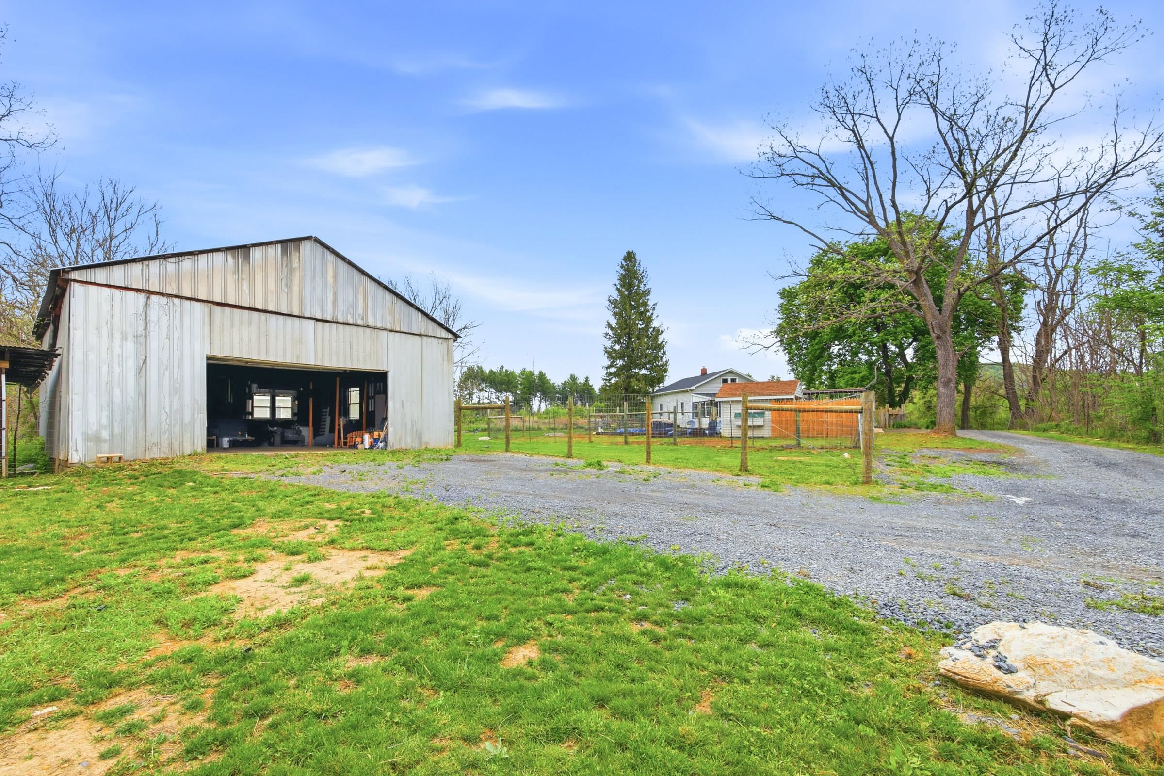 772 PINEWOODS RD, QUICKSBURG, Virginia 22847, 3 Bedrooms Bedrooms, ,1 BathroomBathrooms,Residential,772 PINEWOODS RD,676942 MLS # 676942