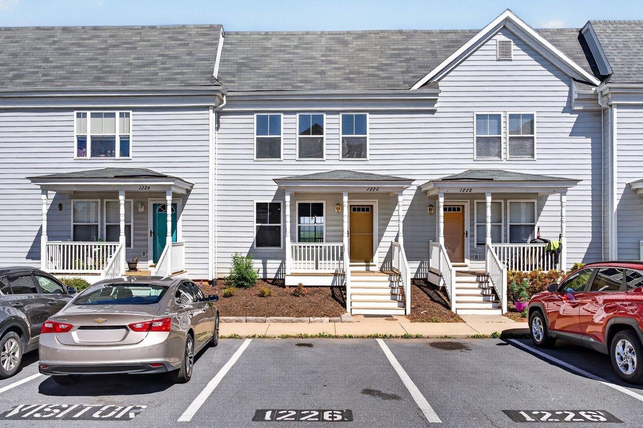 1226 OLD RICHMOND CIR, HARRISONBURG, Virginia 22802, 3 Bedrooms Bedrooms, ,3 BathroomsBathrooms,Residential,1226 OLD RICHMOND CIR,676976 MLS # 676976