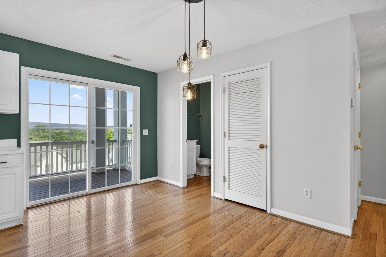 1226 OLD RICHMOND CIR, HARRISONBURG, Virginia 22802, 3 Bedrooms Bedrooms, ,3 BathroomsBathrooms,Residential,1226 OLD RICHMOND CIR,676976 MLS # 676976