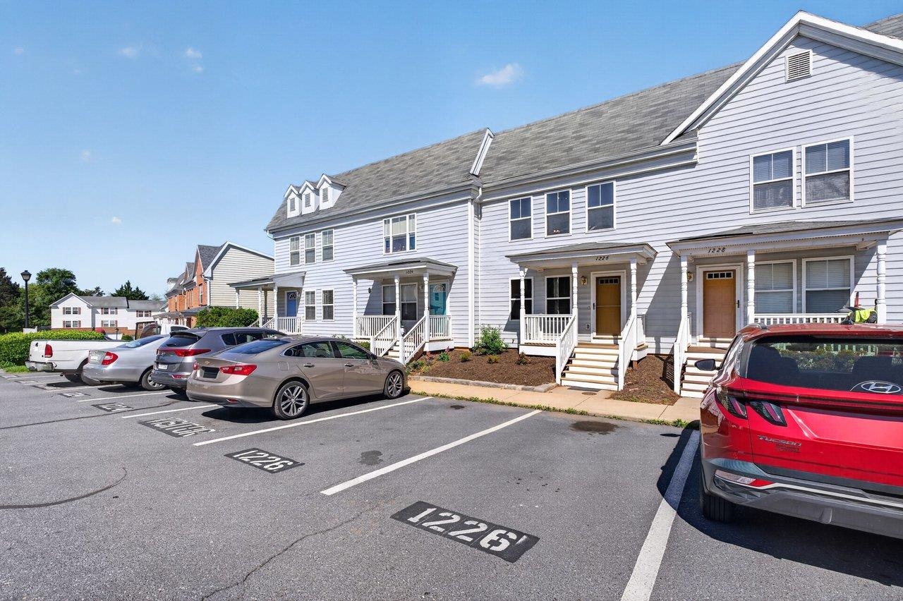1226 OLD RICHMOND CIR, HARRISONBURG, Virginia 22802, 3 Bedrooms Bedrooms, ,3 BathroomsBathrooms,Residential,1226 OLD RICHMOND CIR,676976 MLS # 676976