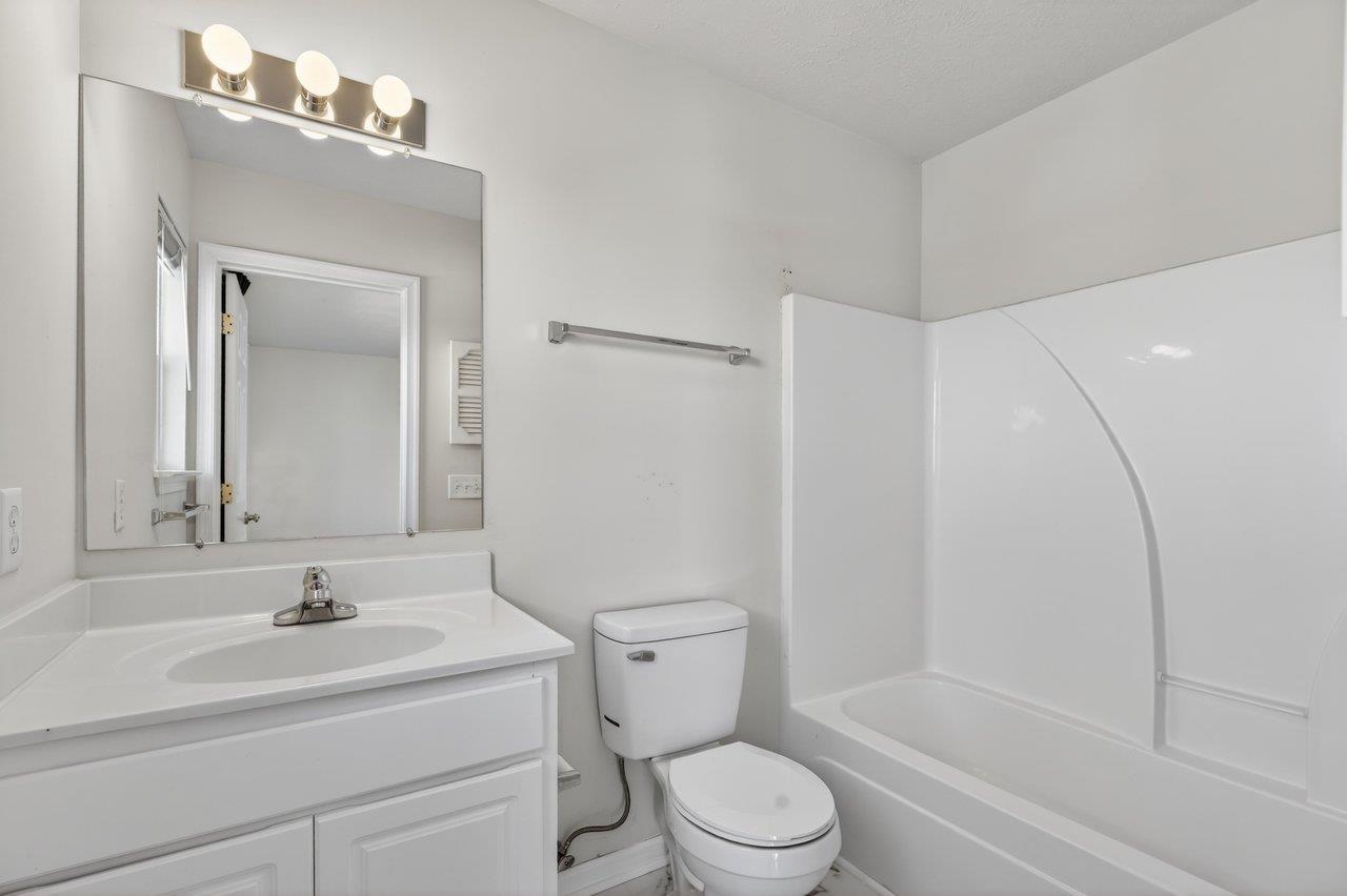 1226 OLD RICHMOND CIR, HARRISONBURG, Virginia 22802, 3 Bedrooms Bedrooms, ,3 BathroomsBathrooms,Residential,1226 OLD RICHMOND CIR,676976 MLS # 676976