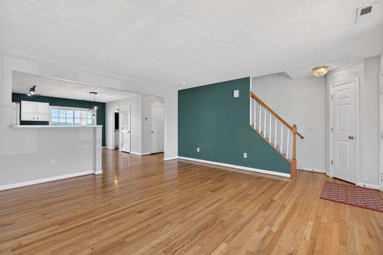 1226 OLD RICHMOND CIR, HARRISONBURG, Virginia 22802, 3 Bedrooms Bedrooms, ,3 BathroomsBathrooms,Residential,1226 OLD RICHMOND CIR,676976 MLS # 676976