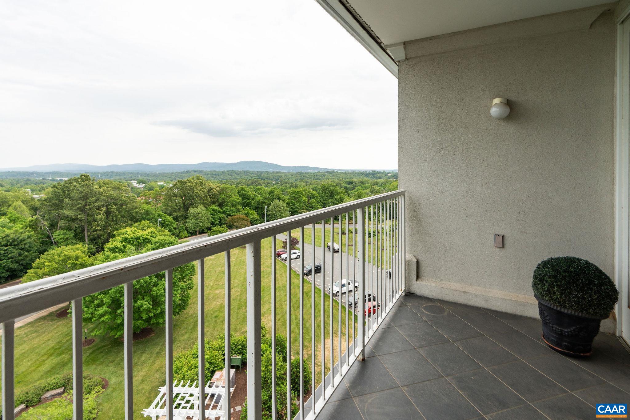 500 CRESTWOOD DR, CHARLOTTESVILLE, Virginia 22903, 2 Bedrooms Bedrooms, ,2 BathroomsBathrooms,Residential,500 CRESTWOOD DR,677091 MLS # 677091 500 CRESTWOOD DR, CHARLOTTESVILLE, Virginia 22903, 2 Bedrooms Bedrooms, ,2 BathroomsBathrooms,Residential,500 CRESTWOOD DR,677091 MLS # 677091