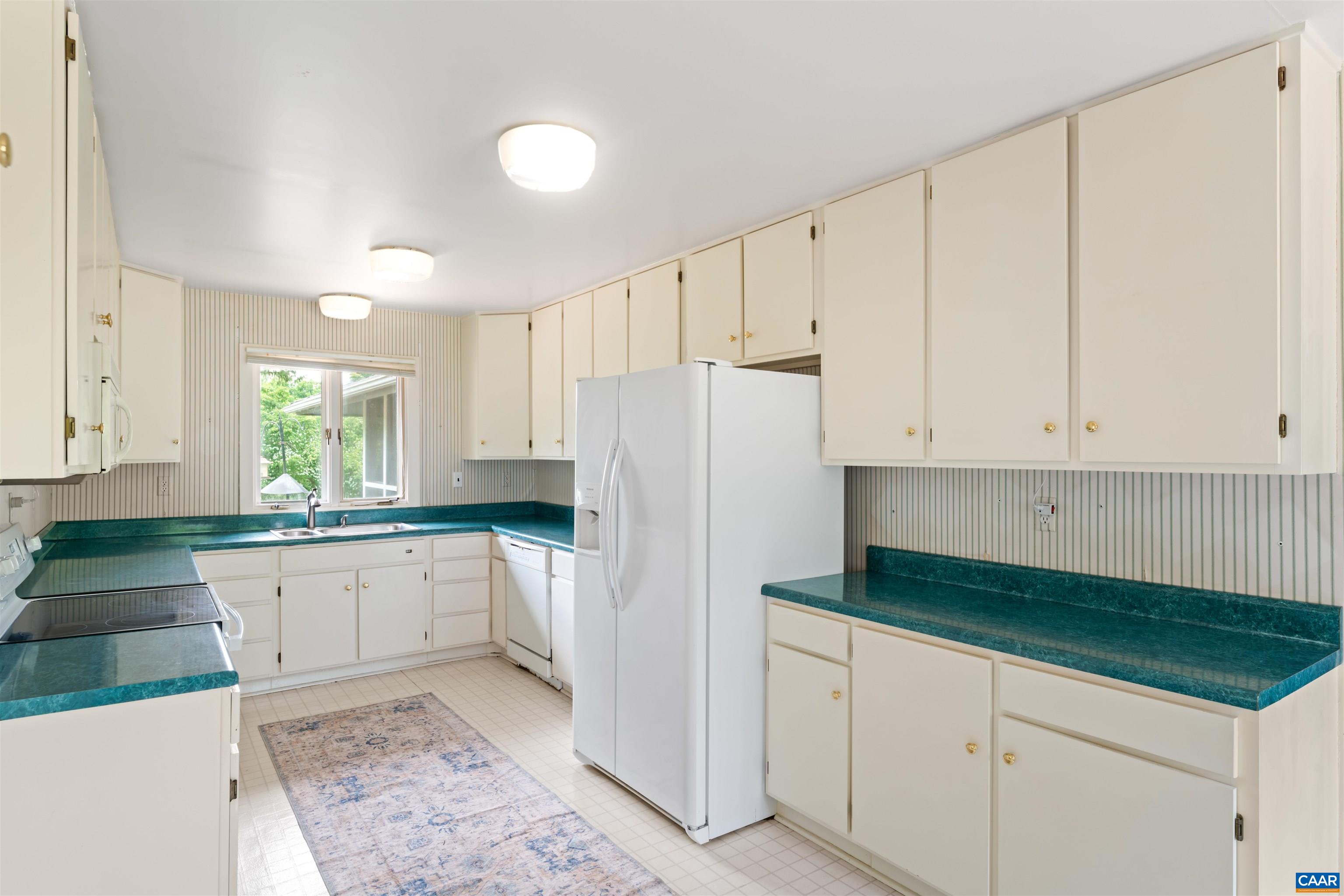 1221 WEST LEIGH DR, CHARLOTTESVILLE, Virginia 22901, 2 Bedrooms Bedrooms, ,3 BathroomsBathrooms,Residential,1221 WEST LEIGH DR,677126 MLS # 677126