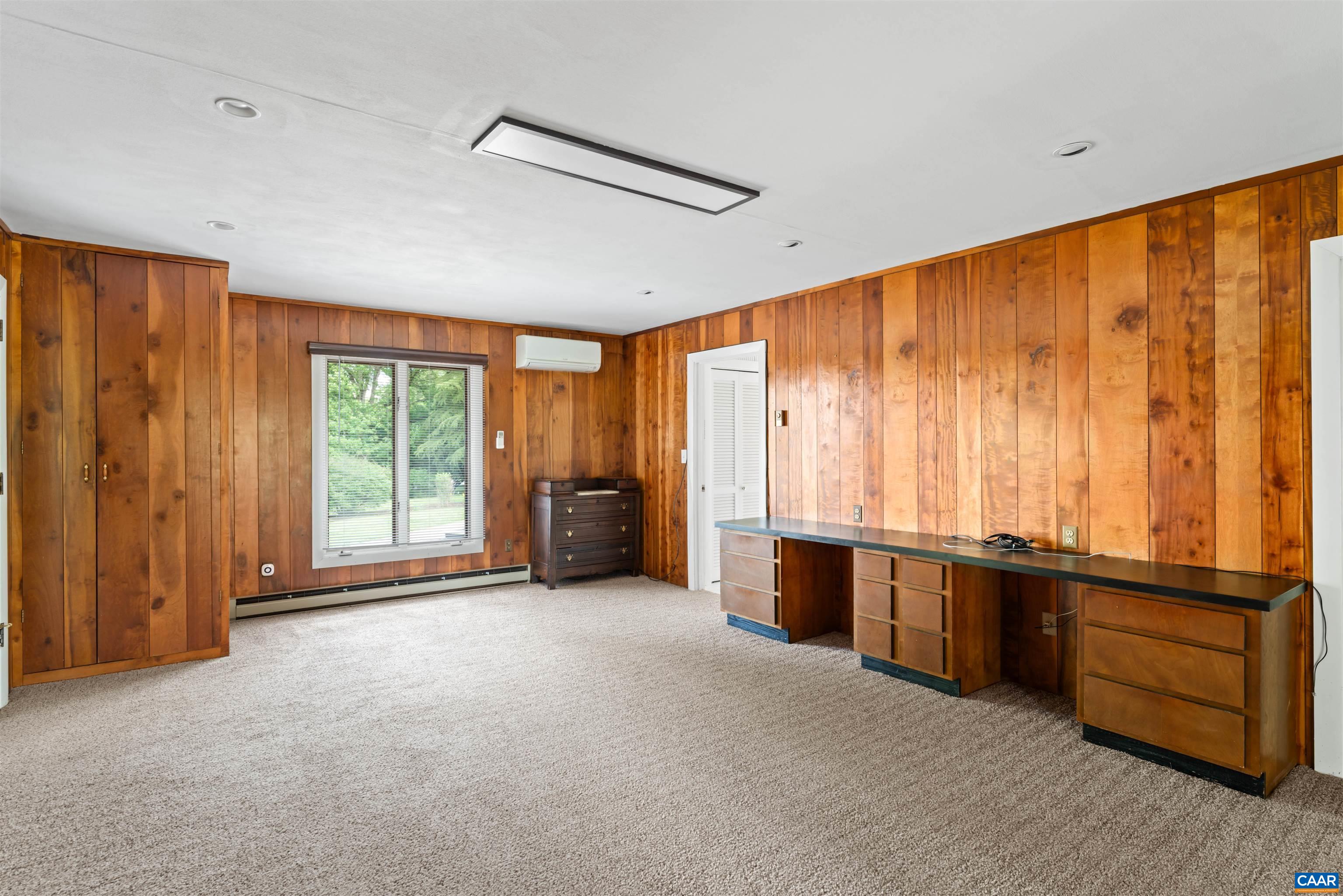 1221 WEST LEIGH DR, CHARLOTTESVILLE, Virginia 22901, 2 Bedrooms Bedrooms, ,3 BathroomsBathrooms,Residential,1221 WEST LEIGH DR,677126 MLS # 677126