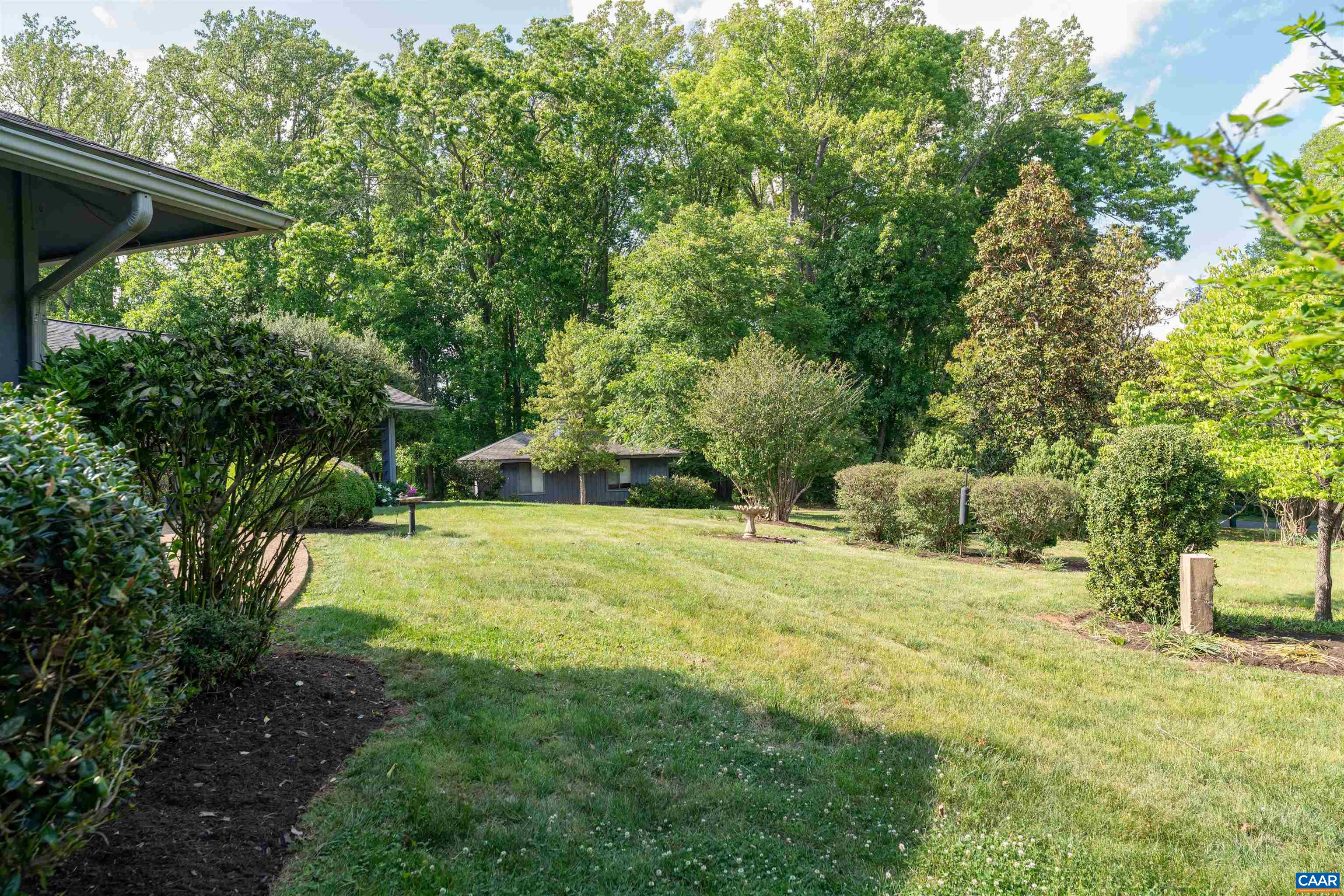 1221 WEST LEIGH DR, CHARLOTTESVILLE, Virginia 22901, 2 Bedrooms Bedrooms, ,3 BathroomsBathrooms,Residential,1221 WEST LEIGH DR,677126 MLS # 677126