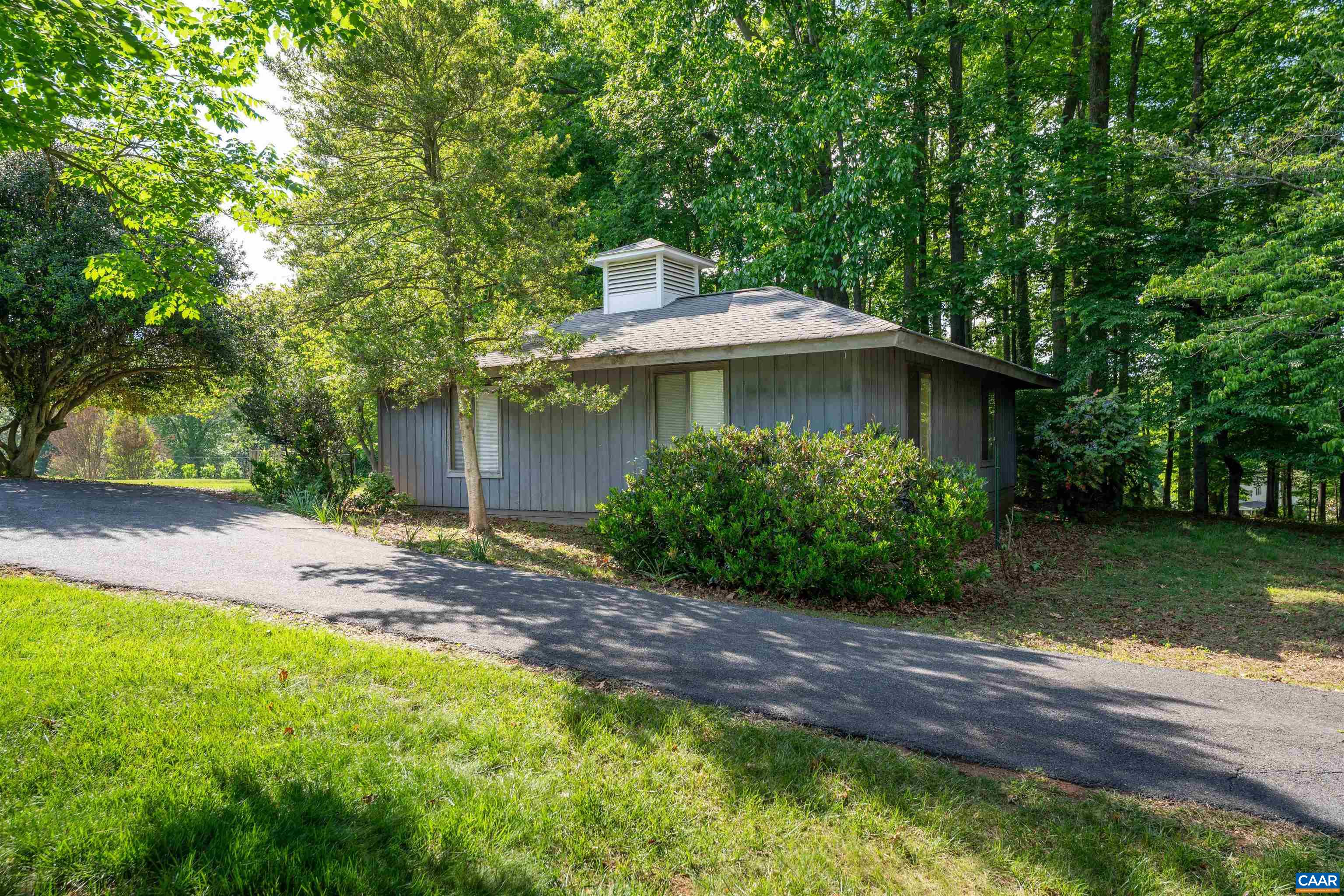 1221 WEST LEIGH DR, CHARLOTTESVILLE, Virginia 22901, 2 Bedrooms Bedrooms, ,3 BathroomsBathrooms,Residential,1221 WEST LEIGH DR,677126 MLS # 677126