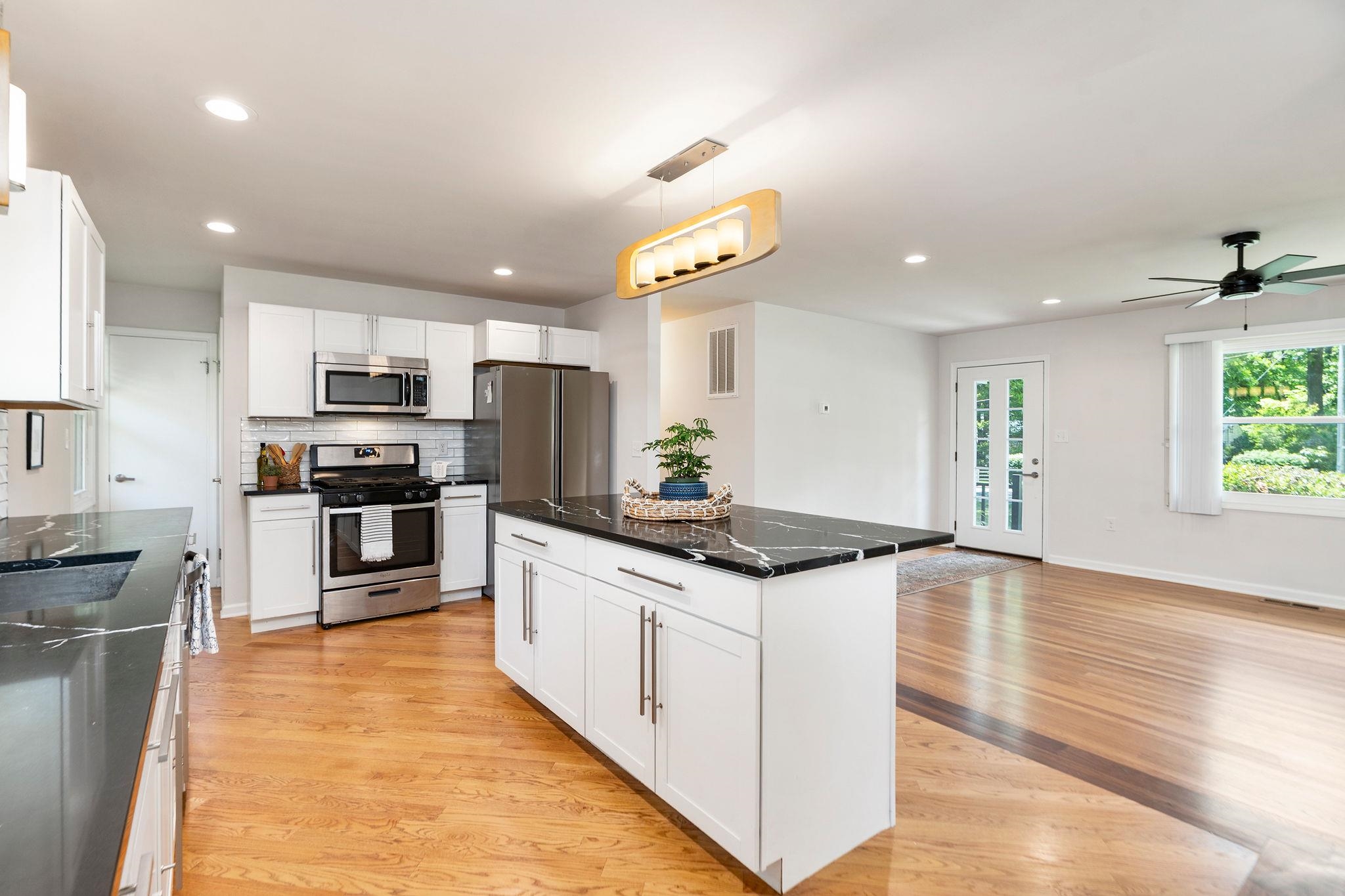 300 S ELLISON LN, WAYNESBORO, Virginia 22980, 3 Bedrooms Bedrooms, ,3 BathroomsBathrooms,Residential,Midcentury Twinkle,300 S ELLISON LN,677133 MLS # 677133 300 S ELLISON LN, WAYNESBORO, Virginia 22980, 3 Bedrooms Bedrooms, ,3 BathroomsBathrooms,Residential,Midcentury Twinkle,300 S ELLISON LN,677133 MLS # 677133