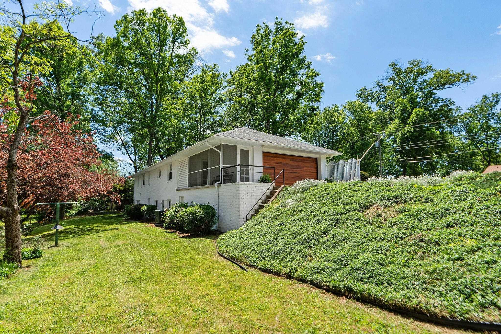 300 S ELLISON LN, WAYNESBORO, Virginia 22980, 3 Bedrooms Bedrooms, ,3 BathroomsBathrooms,Residential,Midcentury Twinkle,300 S ELLISON LN,677133 MLS # 677133 300 S ELLISON LN, WAYNESBORO, Virginia 22980, 3 Bedrooms Bedrooms, ,3 BathroomsBathrooms,Residential,Midcentury Twinkle,300 S ELLISON LN,677133 MLS # 677133
