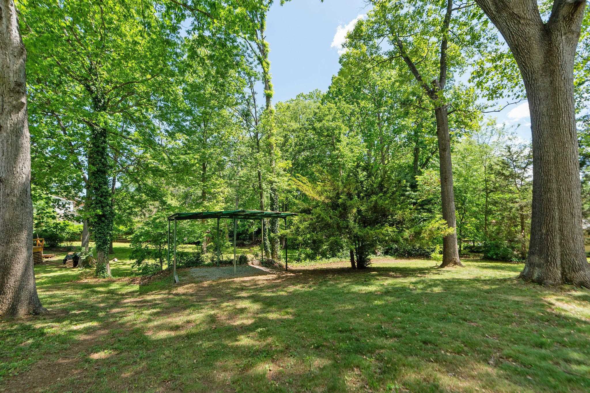 ...the majority of the property's yard is on the side. ...the majority of the property's yard is on the side.