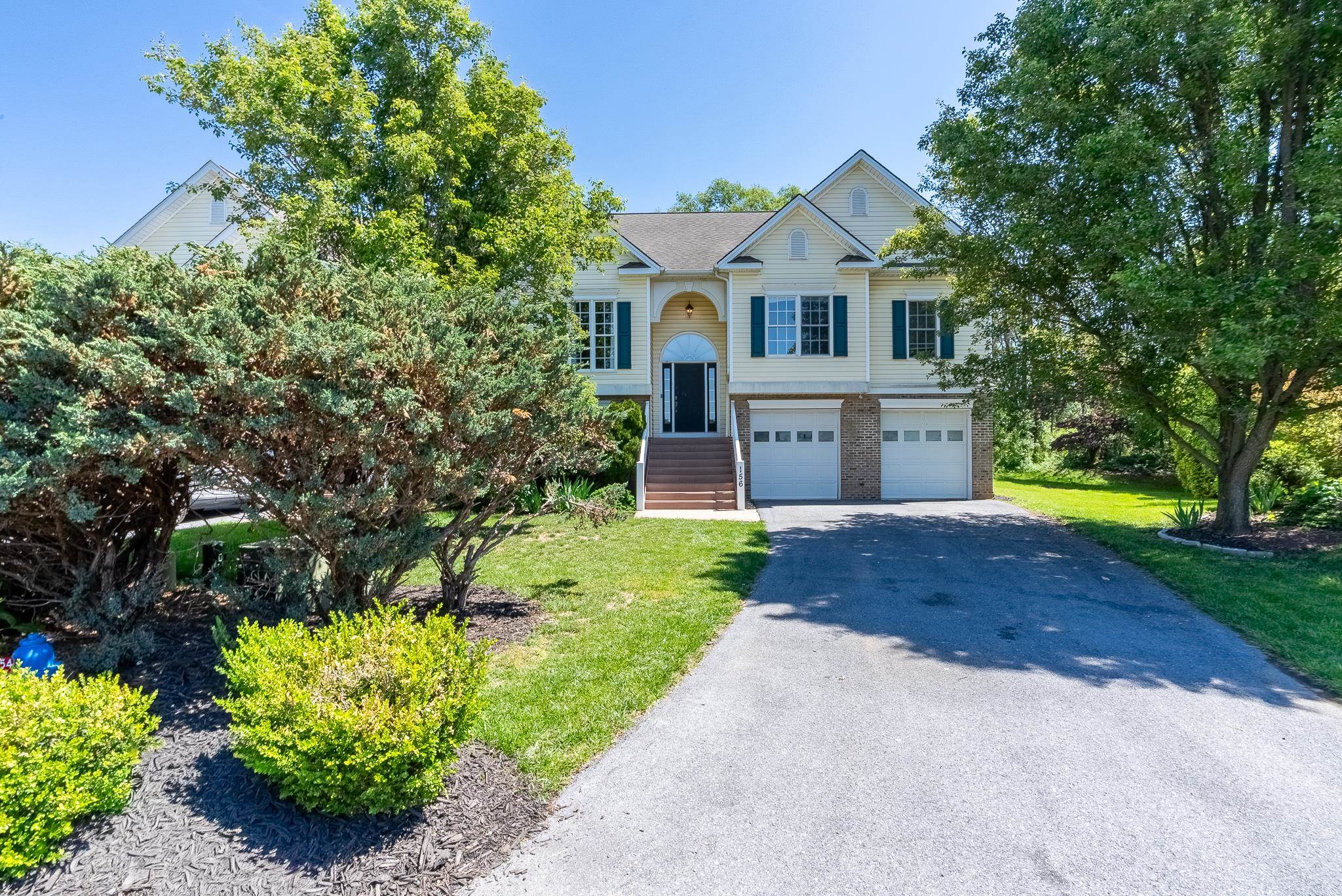156 CHELSEA CIR, HARRISONBURG, Virginia 22801, 4 Bedrooms Bedrooms, ,3 BathroomsBathrooms,Residential,156 CHELSEA CIR,677134 MLS # 677134
