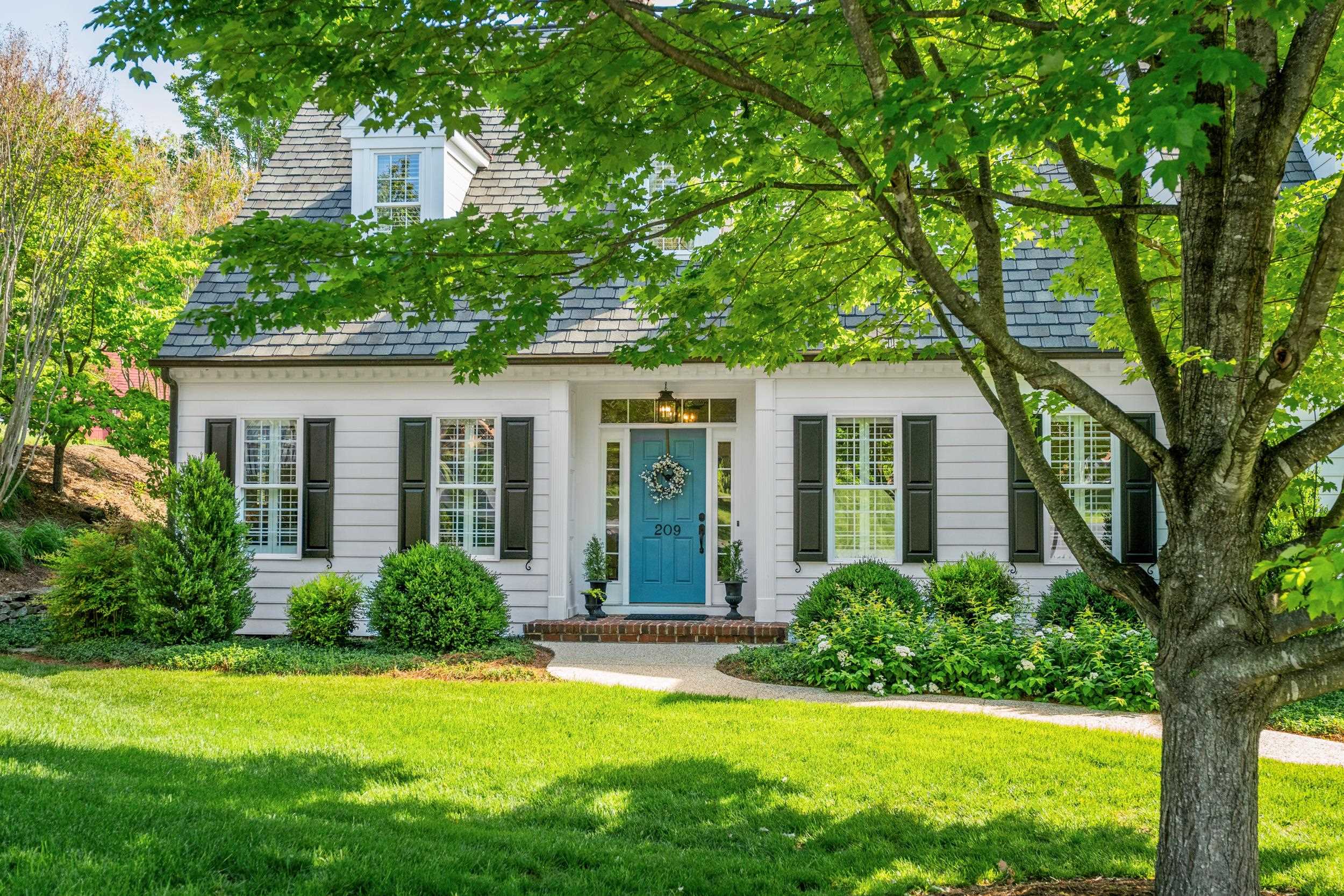 209 KINGS SQ, STAUNTON, Virginia 24401, 4 Bedrooms Bedrooms, ,2 BathroomsBathrooms,Residential,209 KINGS SQ,677137 MLS # 677137 209 KINGS SQ, STAUNTON, Virginia 24401, 4 Bedrooms Bedrooms, ,2 BathroomsBathrooms,Residential,209 KINGS SQ,677137 MLS # 677137