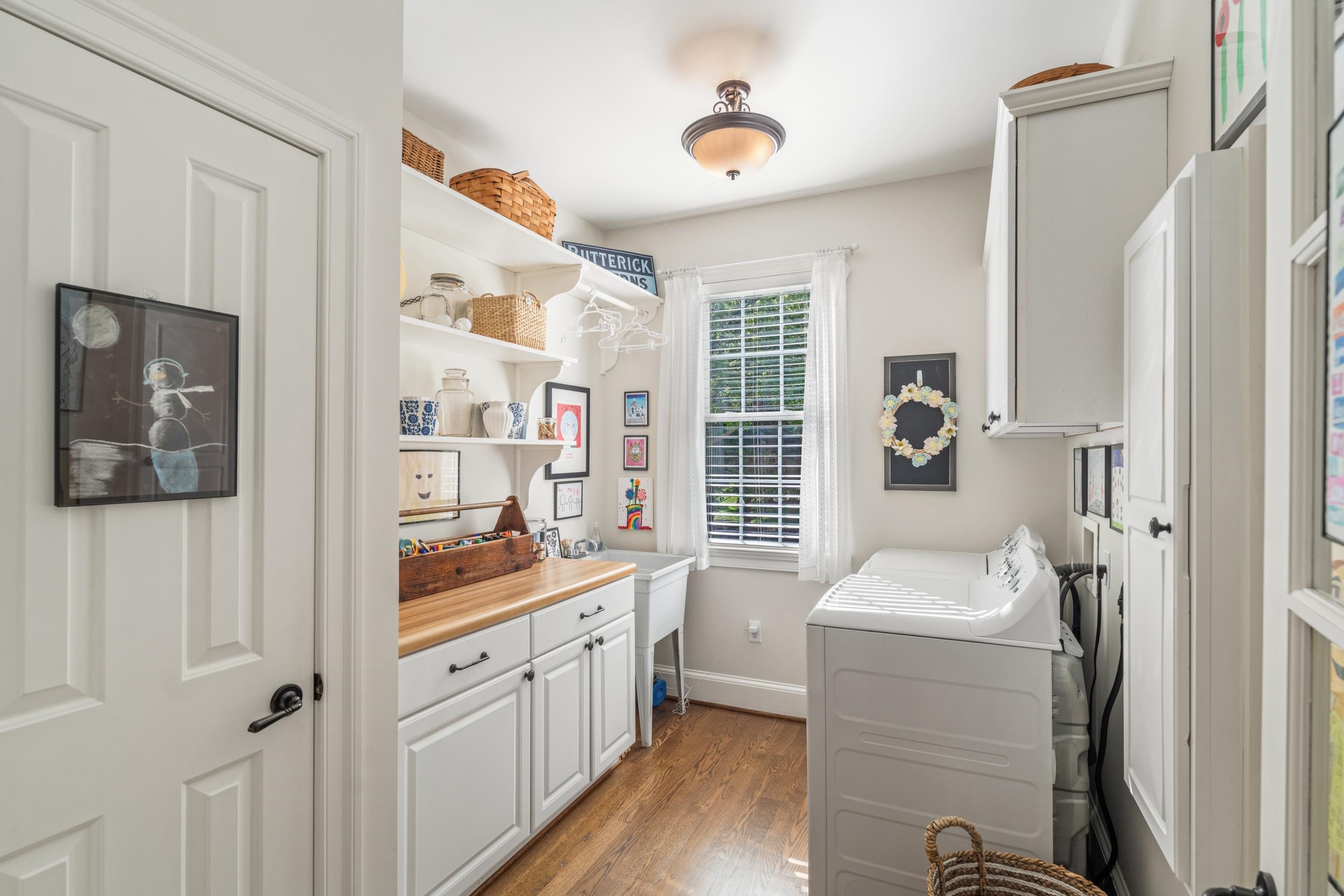 209 KINGS SQ, STAUNTON, Virginia 24401, 4 Bedrooms Bedrooms, ,2 BathroomsBathrooms,Residential,209 KINGS SQ,677137 MLS # 677137 209 KINGS SQ, STAUNTON, Virginia 24401, 4 Bedrooms Bedrooms, ,2 BathroomsBathrooms,Residential,209 KINGS SQ,677137 MLS # 677137