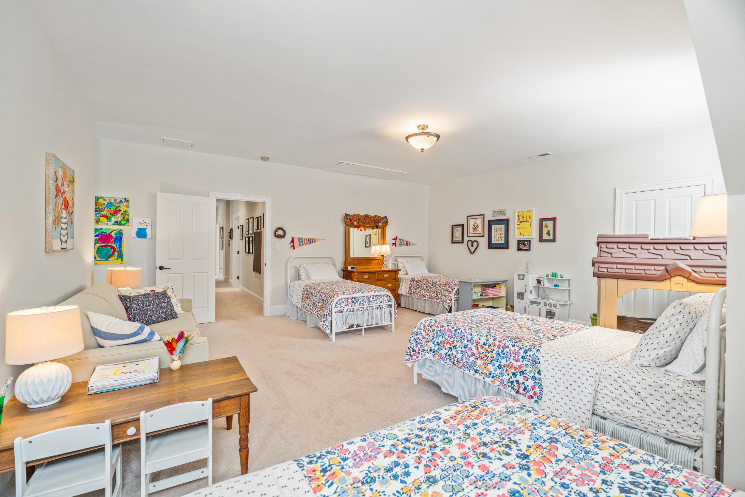 209 KINGS SQ, STAUNTON, Virginia 24401, 4 Bedrooms Bedrooms, ,2 BathroomsBathrooms,Residential,209 KINGS SQ,677137 MLS # 677137 209 KINGS SQ, STAUNTON, Virginia 24401, 4 Bedrooms Bedrooms, ,2 BathroomsBathrooms,Residential,209 KINGS SQ,677137 MLS # 677137