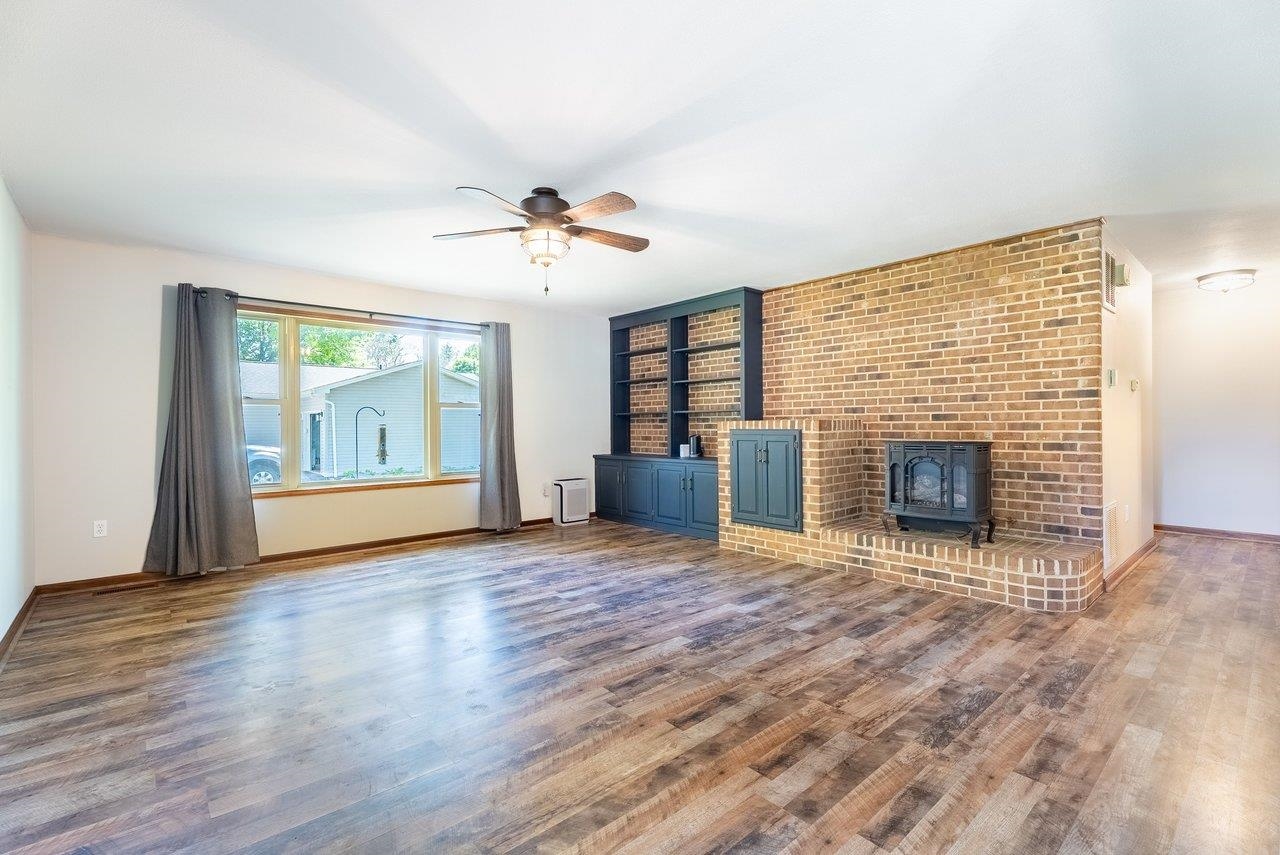 100 SPRUCE LN, BRIDGEWATER, Virginia 22812, 3 Bedrooms Bedrooms, ,1 BathroomBathrooms,Residential,100 SPRUCE LN,677142 MLS # 677142