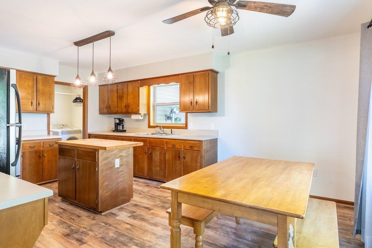 100 SPRUCE LN, BRIDGEWATER, Virginia 22812, 3 Bedrooms Bedrooms, ,1 BathroomBathrooms,Residential,100 SPRUCE LN,677142 MLS # 677142