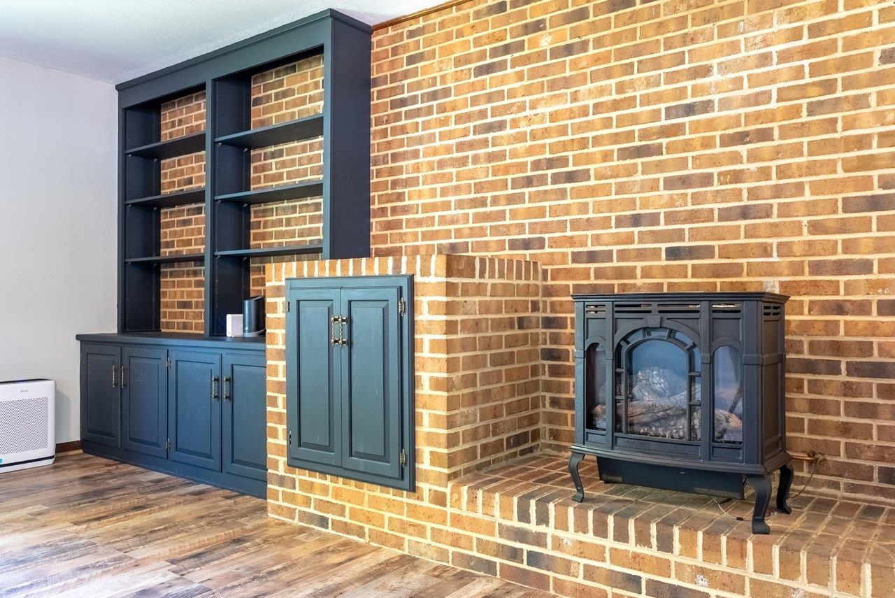 100 SPRUCE LN, BRIDGEWATER, Virginia 22812, 3 Bedrooms Bedrooms, ,1 BathroomBathrooms,Residential,100 SPRUCE LN,677142 MLS # 677142