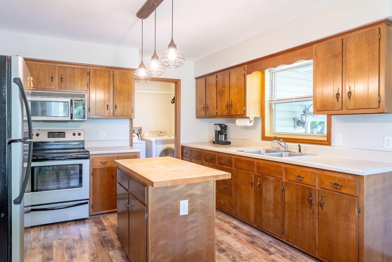 100 SPRUCE LN, BRIDGEWATER, Virginia 22812, 3 Bedrooms Bedrooms, ,1 BathroomBathrooms,Residential,100 SPRUCE LN,677142 MLS # 677142