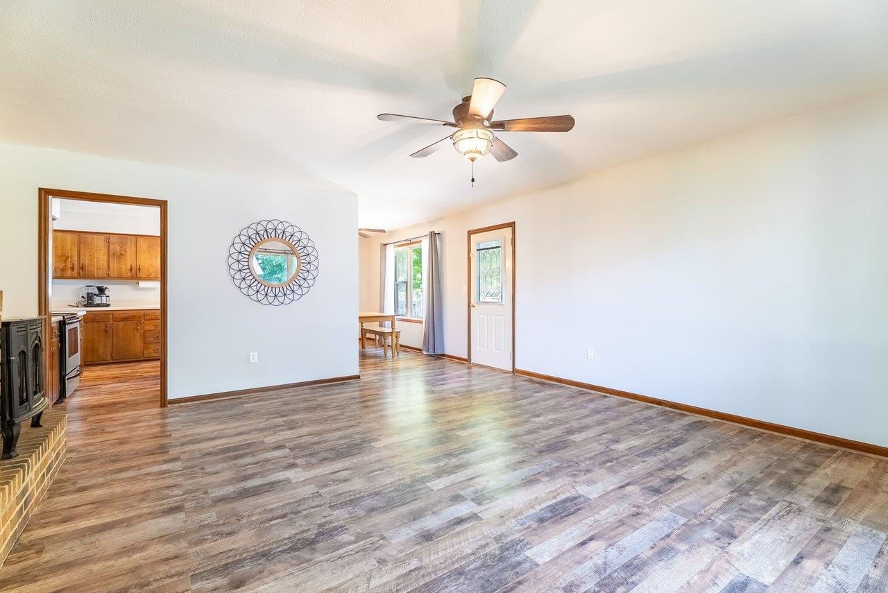 100 SPRUCE LN, BRIDGEWATER, Virginia 22812, 3 Bedrooms Bedrooms, ,1 BathroomBathrooms,Residential,100 SPRUCE LN,677142 MLS # 677142