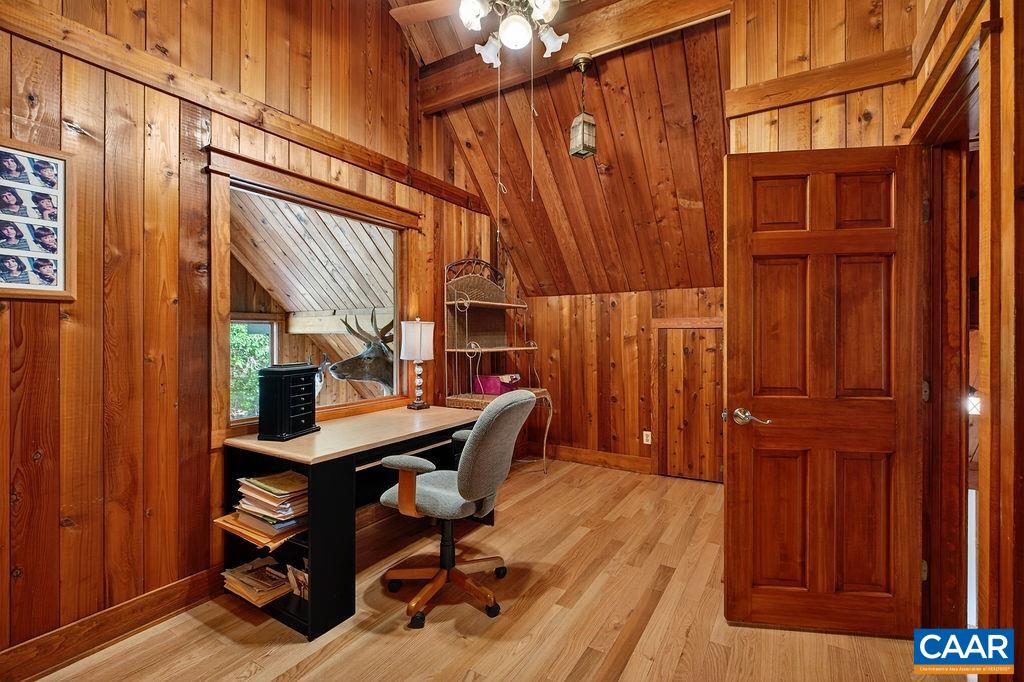 Second guest bedroom on the upper level.