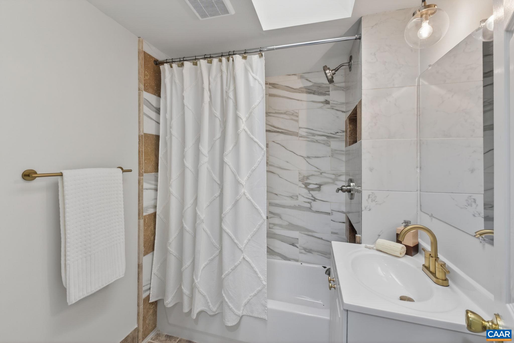 908 RIVES ST, CHARLOTTESVILLE, Virginia 22902, 3 Bedrooms Bedrooms, ,2 BathroomsBathrooms,Residential,908 RIVES ST,677146 MLS # 677146