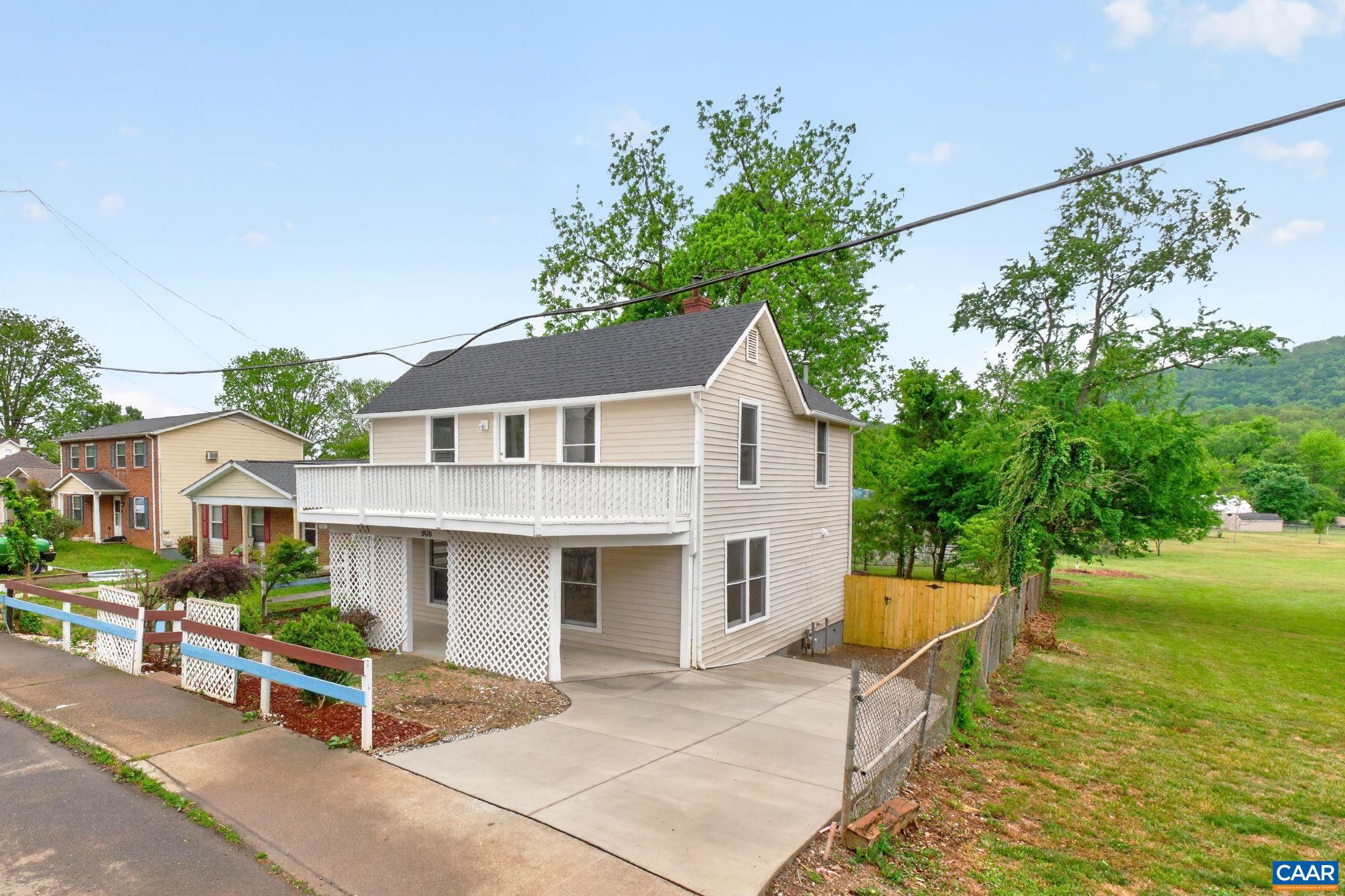 908 RIVES ST, CHARLOTTESVILLE, Virginia 22902, 3 Bedrooms Bedrooms, ,2 BathroomsBathrooms,Residential,908 RIVES ST,677146 MLS # 677146