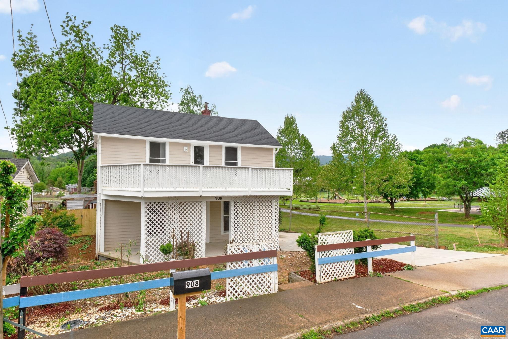 908 RIVES ST, CHARLOTTESVILLE, Virginia 22902, 3 Bedrooms Bedrooms, ,2 BathroomsBathrooms,Residential,908 RIVES ST,677146 MLS # 677146
