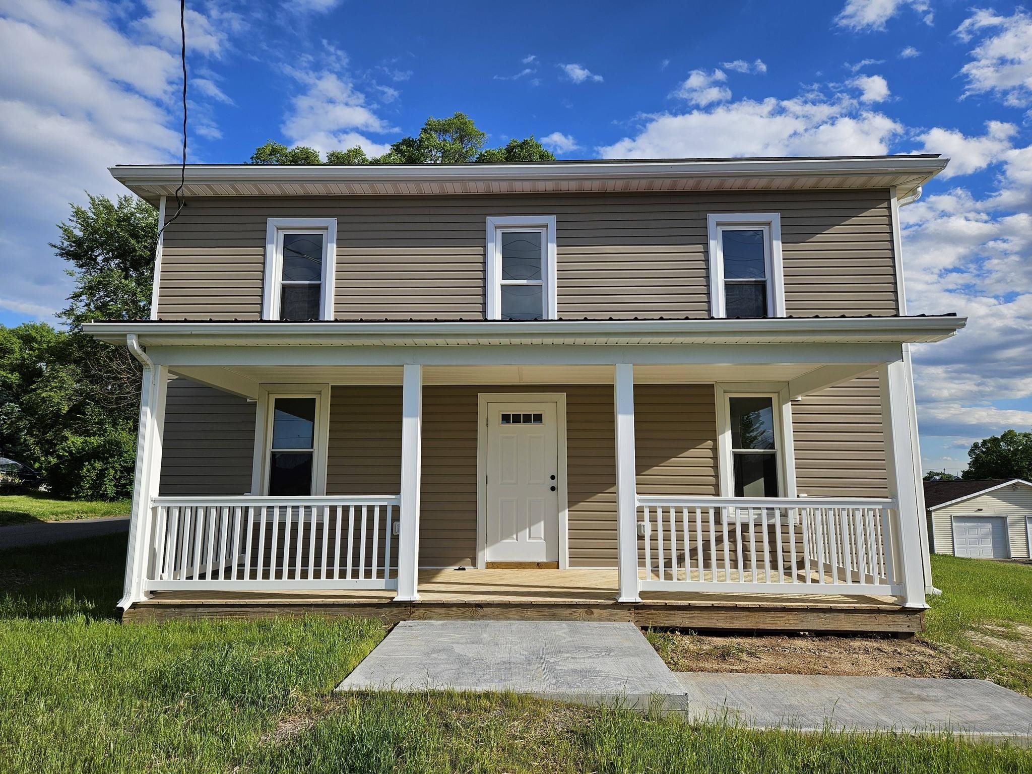 806 JUNIOR AVE, SHENANDOAH, Virginia 22849, 4 Bedrooms Bedrooms, ,3 BathroomsBathrooms,Residential,806 JUNIOR AVE,677152 MLS # 677152