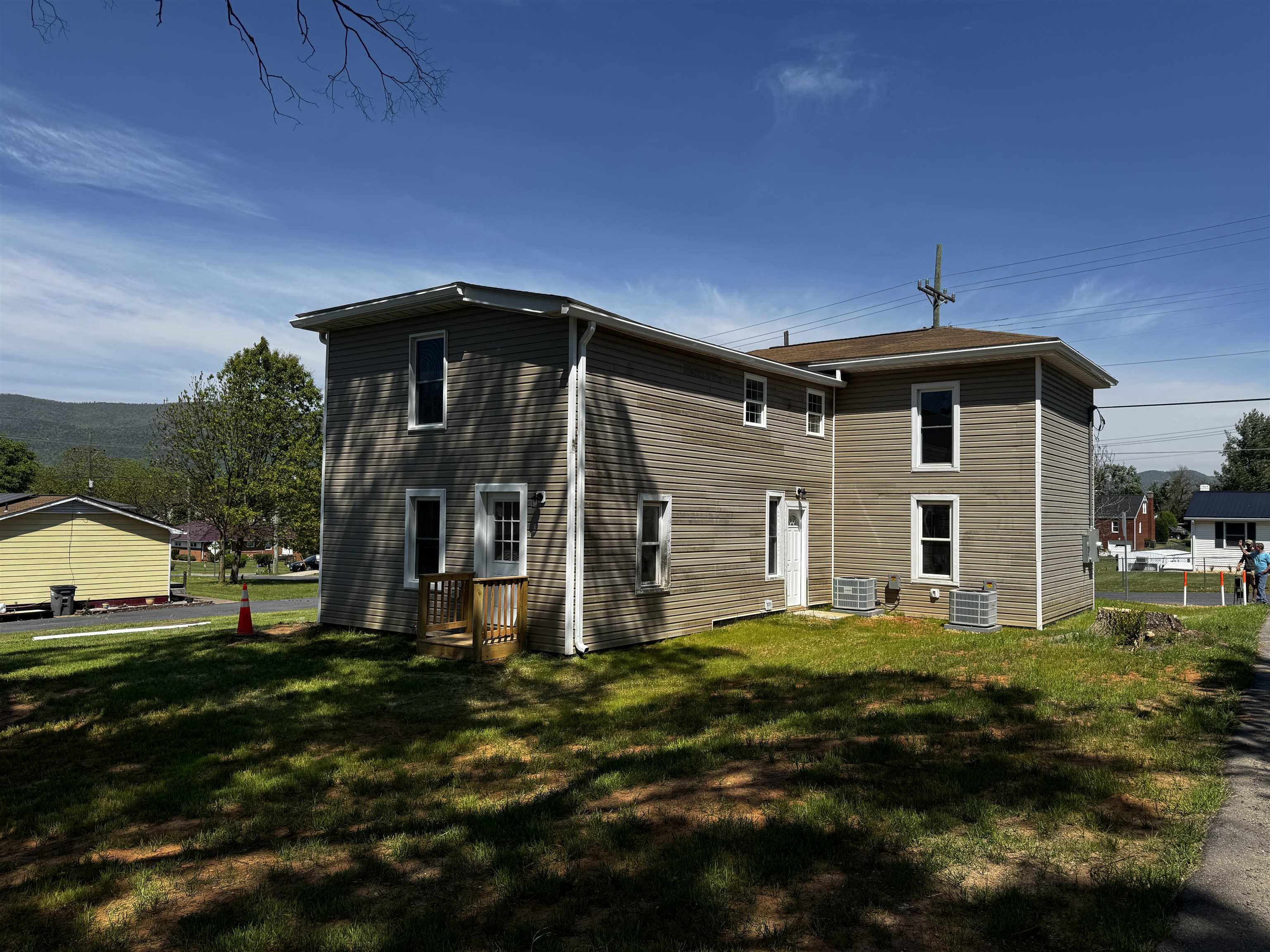 806 JUNIOR AVE, SHENANDOAH, Virginia 22849, 4 Bedrooms Bedrooms, ,3 BathroomsBathrooms,Residential,806 JUNIOR AVE,677152 MLS # 677152