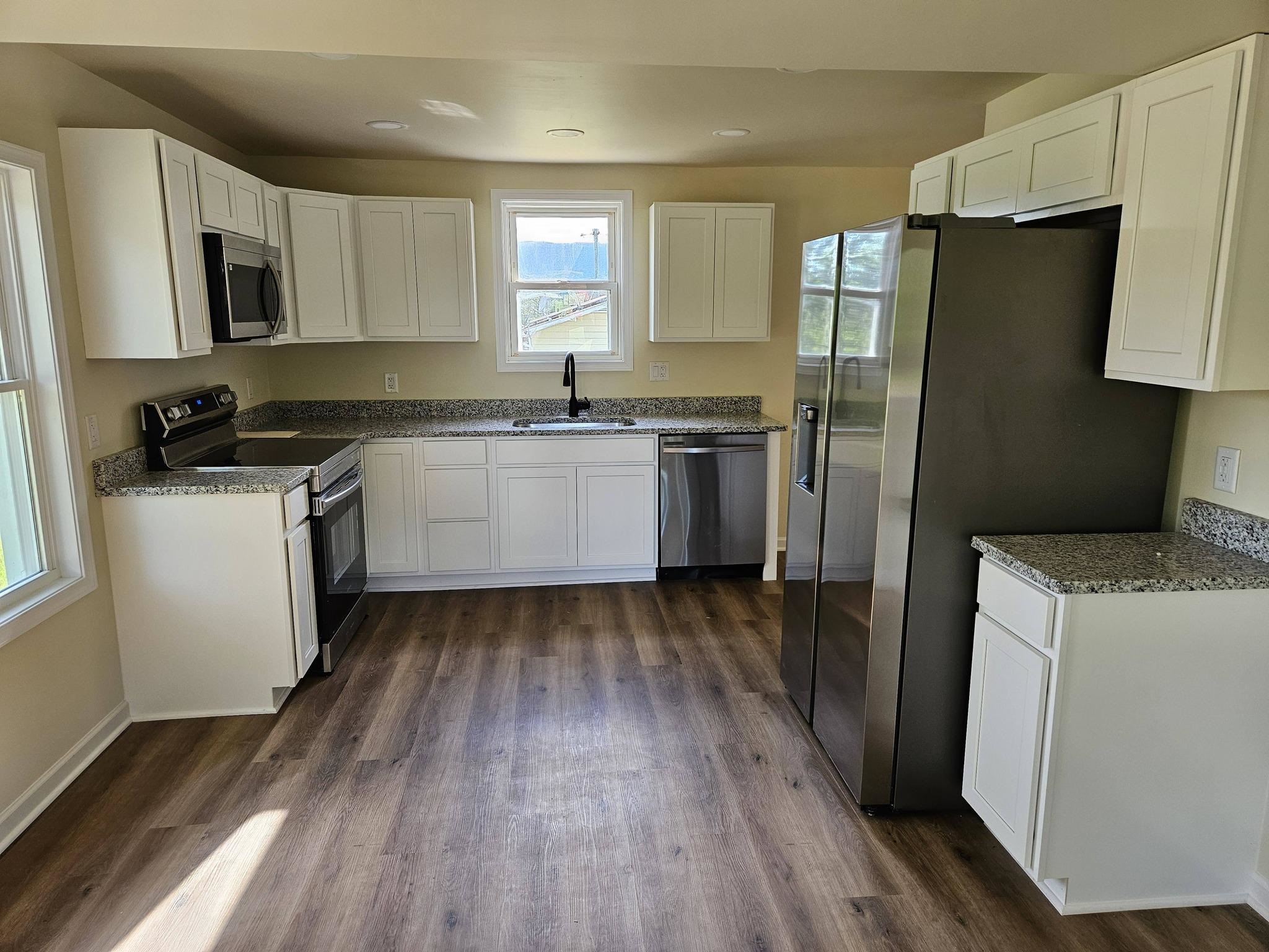 806 JUNIOR AVE, SHENANDOAH, Virginia 22849, 4 Bedrooms Bedrooms, ,3 BathroomsBathrooms,Residential,806 JUNIOR AVE,677152 MLS # 677152