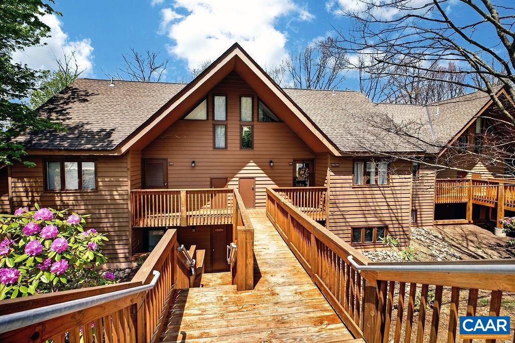 Very easy access from the parking to the front door with minimum steps.
