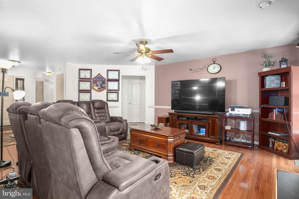 11011 NAPLES CT, FREDERICKSBURG, Virginia 22407, 4 Bedrooms Bedrooms, ,3 BathroomsBathrooms,Residential,11011 NAPLES CT,VASP2041306 MLS # VASP2041306