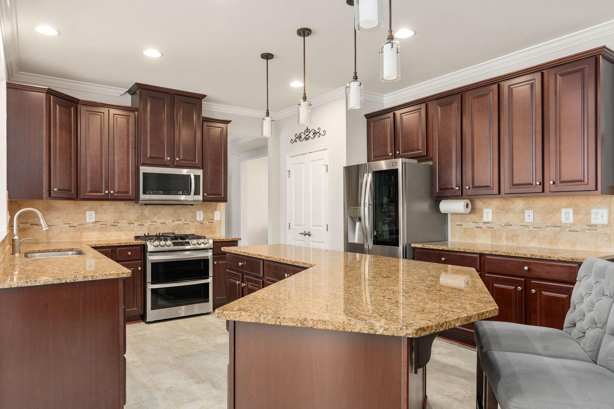 9417 RESERVOIR RD, FREDERICKSBURG, Virginia 22407, 6 Bedrooms Bedrooms, ,3 BathroomsBathrooms,Residential,9417 RESERVOIR RD,VASP2041456 MLS # VASP2041456