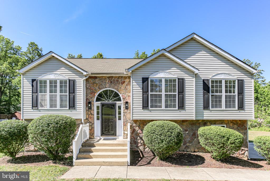 424 LAUREL AVE, FREDERICKSBURG, Virginia 22408, 4 Bedrooms Bedrooms, ,3 BathroomsBathrooms,Residential,424 LAUREL AVE,VASP2041792 MLS # VASP2041792