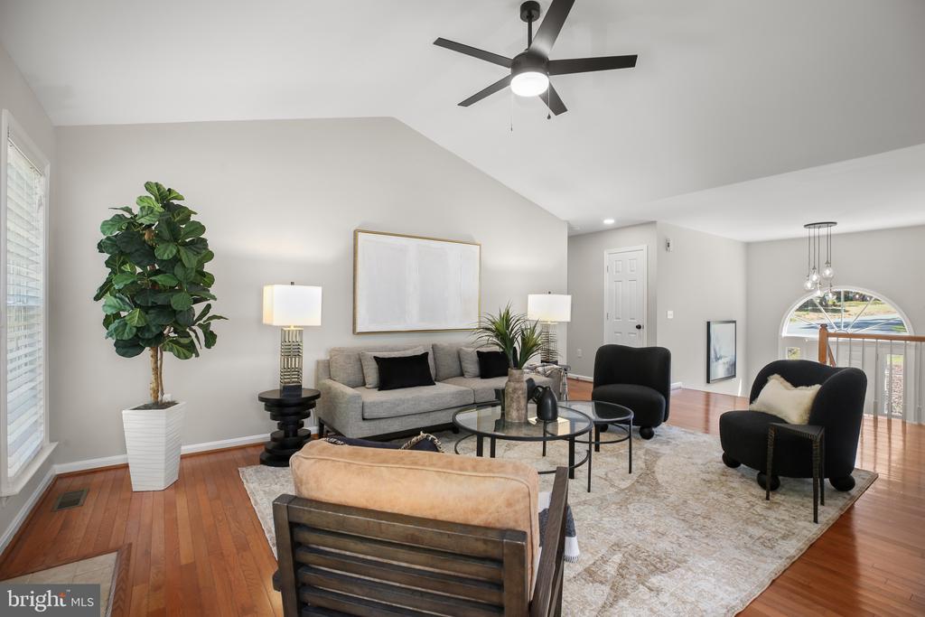 424 LAUREL AVE, FREDERICKSBURG, Virginia 22408, 4 Bedrooms Bedrooms, ,3 BathroomsBathrooms,Residential,424 LAUREL AVE,VASP2041792 MLS # VASP2041792