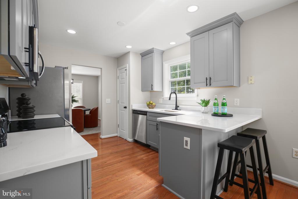 424 LAUREL AVE, FREDERICKSBURG, Virginia 22408, 4 Bedrooms Bedrooms, ,3 BathroomsBathrooms,Residential,424 LAUREL AVE,VASP2041792 MLS # VASP2041792
