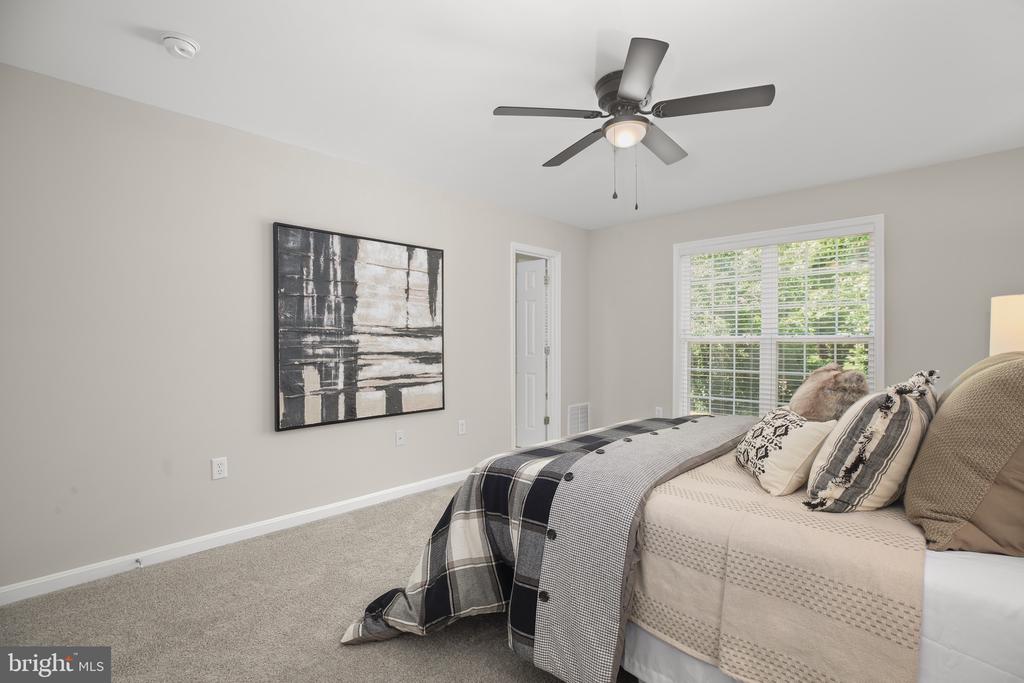 424 LAUREL AVE, FREDERICKSBURG, Virginia 22408, 4 Bedrooms Bedrooms, ,3 BathroomsBathrooms,Residential,424 LAUREL AVE,VASP2041792 MLS # VASP2041792