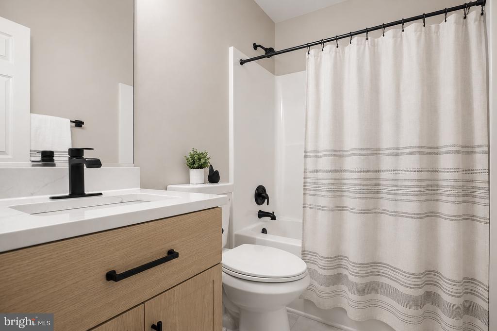 424 LAUREL AVE, FREDERICKSBURG, Virginia 22408, 4 Bedrooms Bedrooms, ,3 BathroomsBathrooms,Residential,424 LAUREL AVE,VASP2041792 MLS # VASP2041792