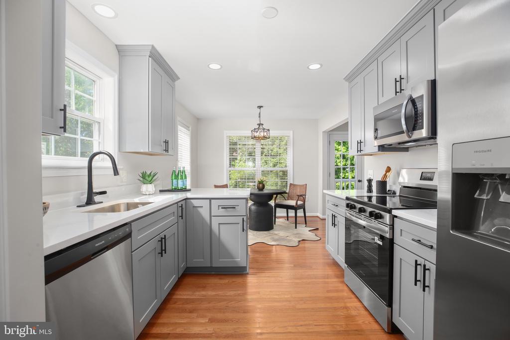 424 LAUREL AVE, FREDERICKSBURG, Virginia 22408, 4 Bedrooms Bedrooms, ,3 BathroomsBathrooms,Residential,424 LAUREL AVE,VASP2041792 MLS # VASP2041792