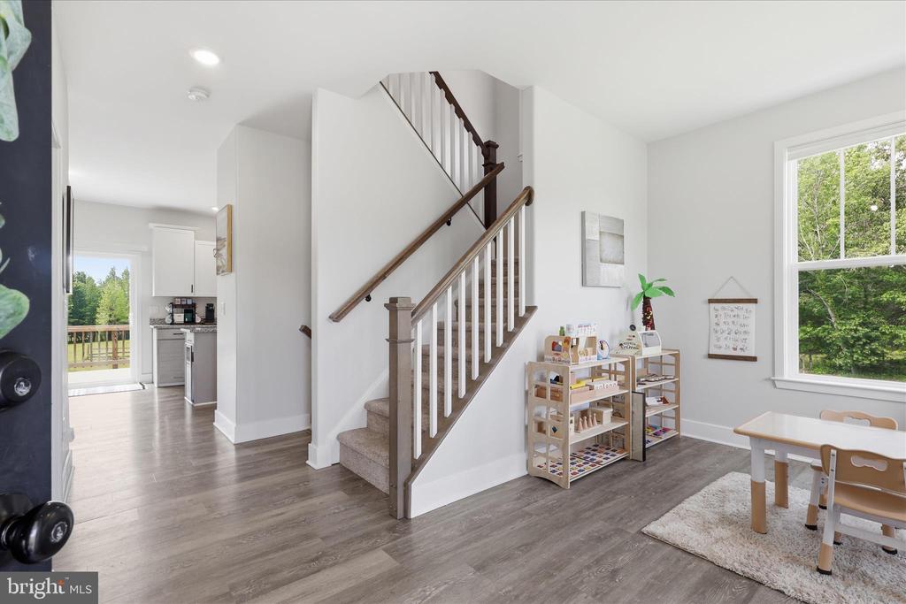 9404 ROBERT E LEE DR, SPOTSYLVANIA, Virginia 22551, 4 Bedrooms Bedrooms, ,2 BathroomsBathrooms,Residential,9404 ROBERT E LEE DR,VASP2041580 MLS # VASP2041580
