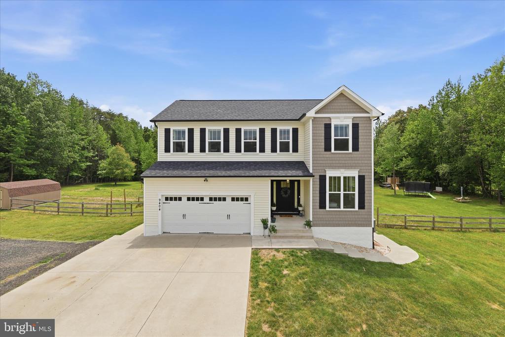 9404 ROBERT E LEE DR, SPOTSYLVANIA, Virginia 22551, 4 Bedrooms Bedrooms, ,2 BathroomsBathrooms,Residential,9404 ROBERT E LEE DR,VASP2041580 MLS # VASP2041580