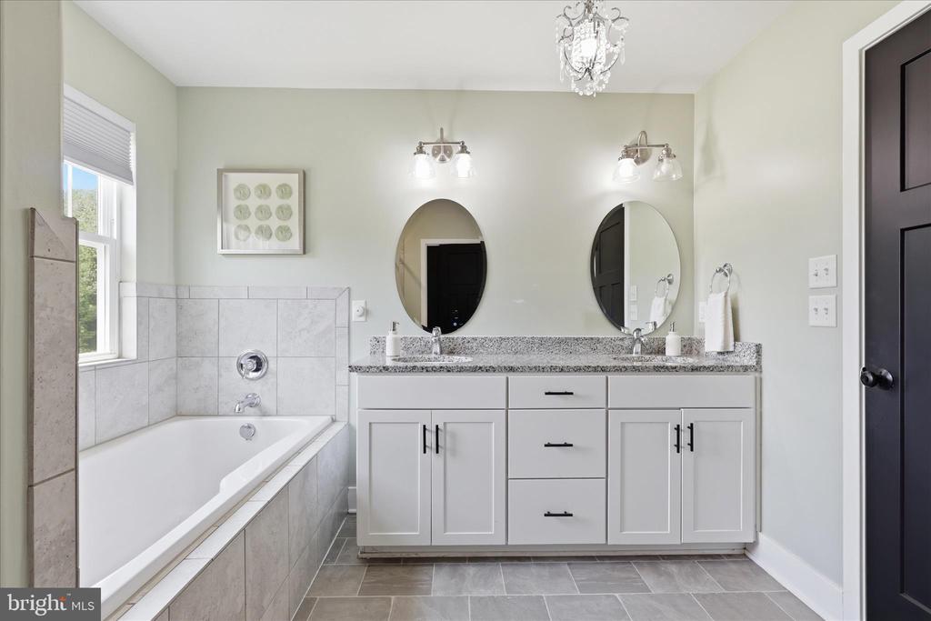 9404 ROBERT E LEE DR, SPOTSYLVANIA, Virginia 22551, 4 Bedrooms Bedrooms, ,2 BathroomsBathrooms,Residential,9404 ROBERT E LEE DR,VASP2041580 MLS # VASP2041580