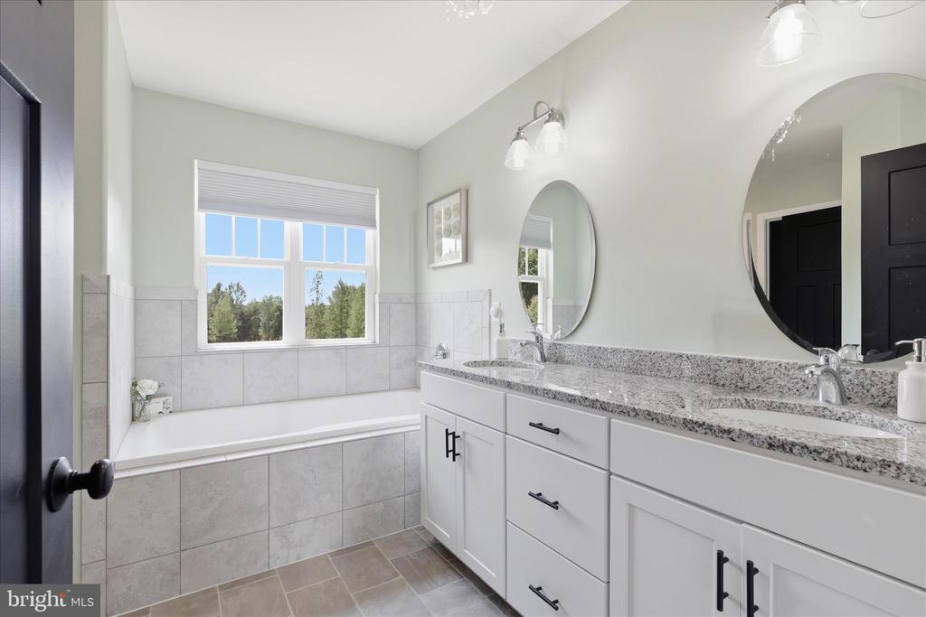 9404 ROBERT E LEE DR, SPOTSYLVANIA, Virginia 22551, 4 Bedrooms Bedrooms, ,2 BathroomsBathrooms,Residential,9404 ROBERT E LEE DR,VASP2041580 MLS # VASP2041580