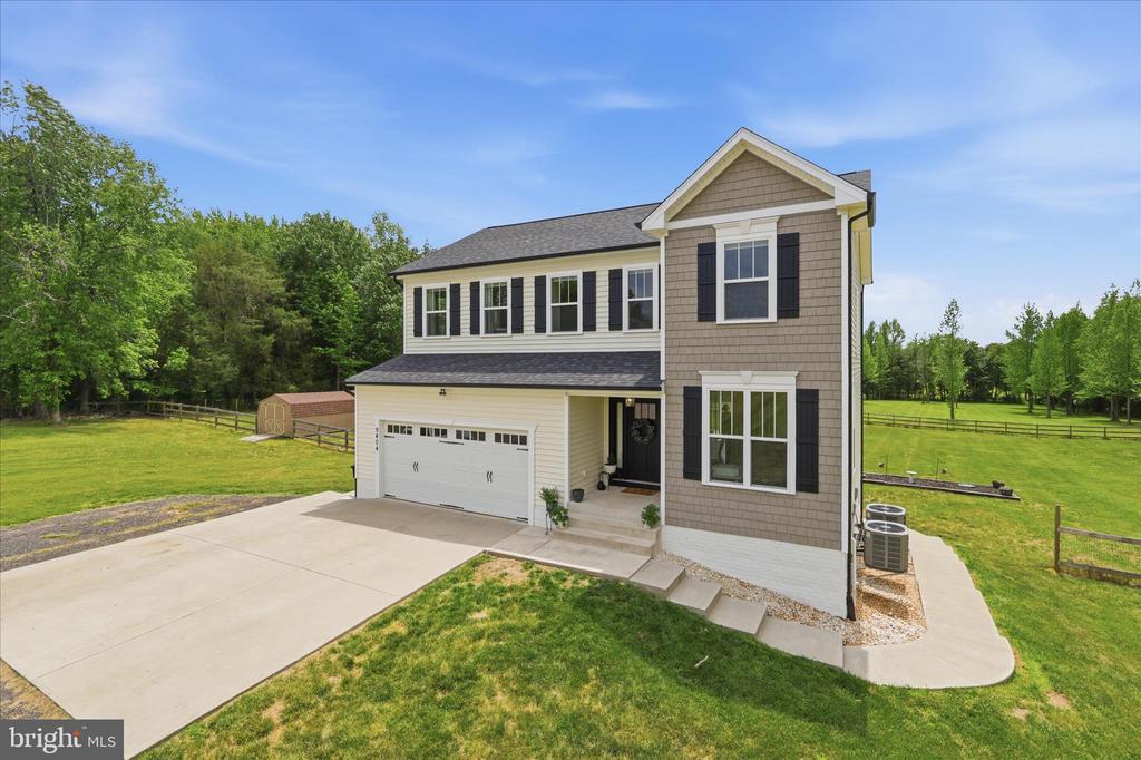 9404 ROBERT E LEE DR, SPOTSYLVANIA, Virginia 22551, 4 Bedrooms Bedrooms, ,2 BathroomsBathrooms,Residential,9404 ROBERT E LEE DR,VASP2041580 MLS # VASP2041580