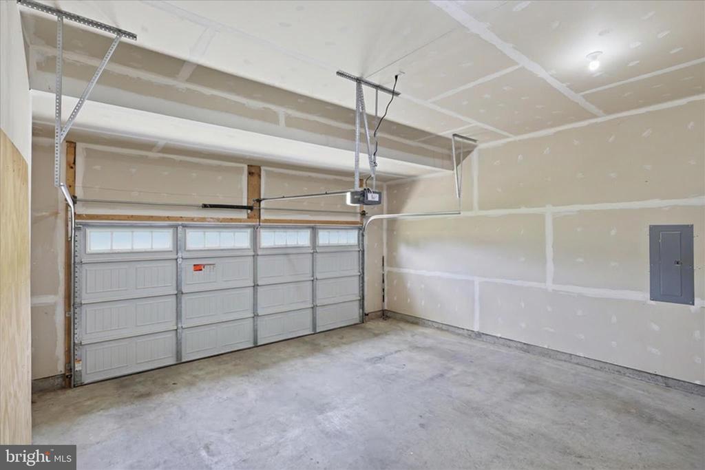 9404 ROBERT E LEE DR, SPOTSYLVANIA, Virginia 22551, 4 Bedrooms Bedrooms, ,2 BathroomsBathrooms,Residential,9404 ROBERT E LEE DR,VASP2041580 MLS # VASP2041580